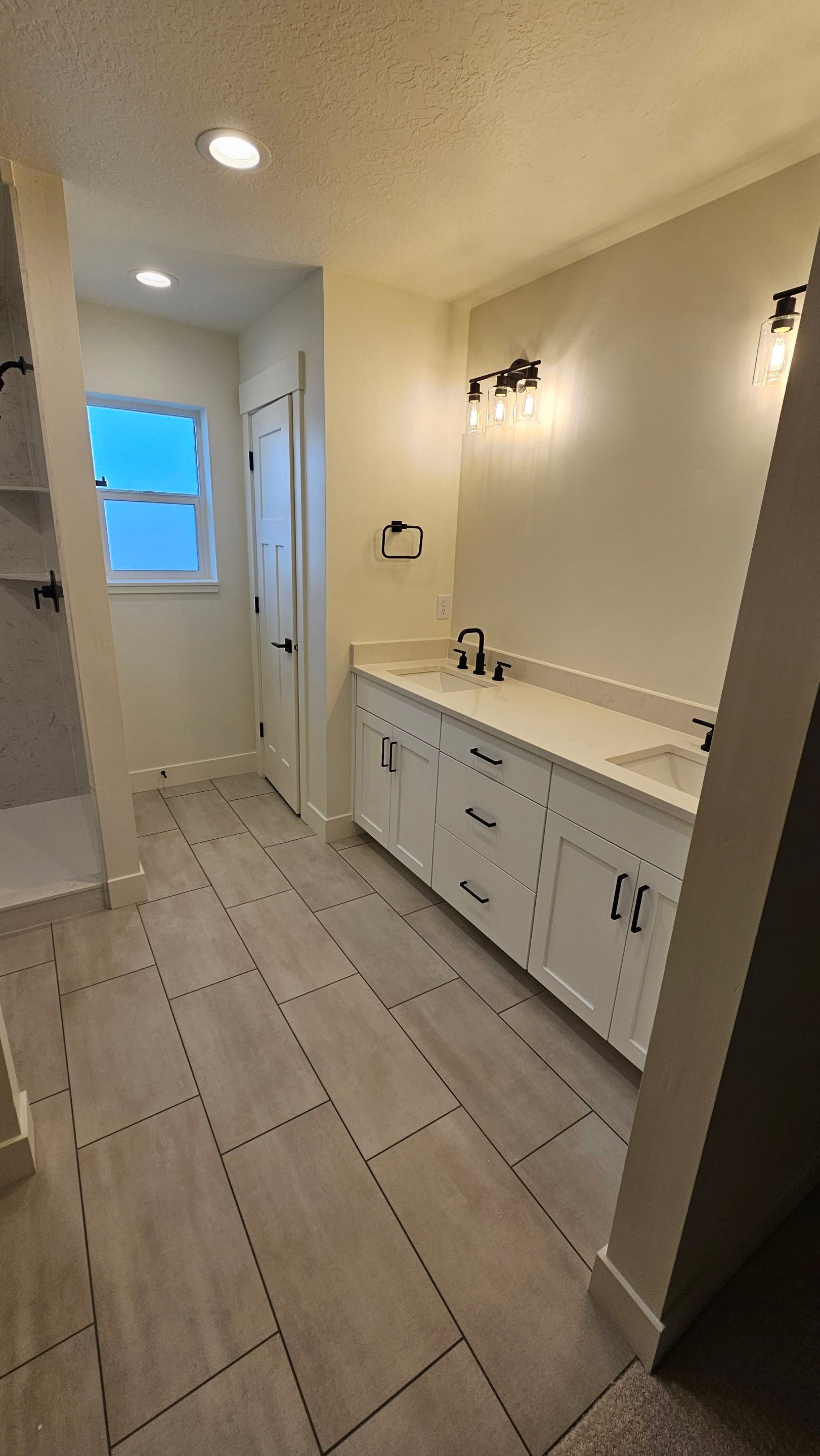 LE37 - Home Build by Garner Construction