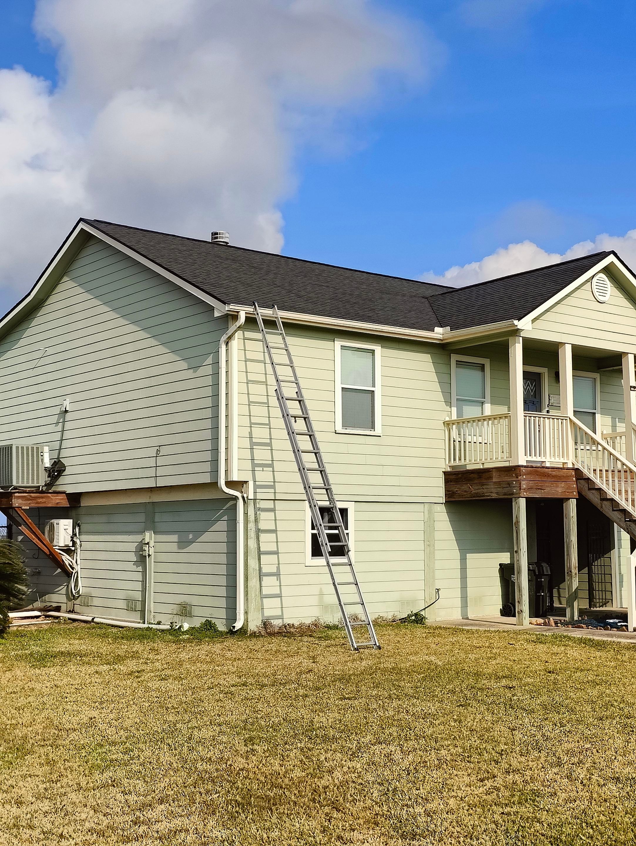 GAF Natural Shadow - Charcoal by Elite Roofing LLC
