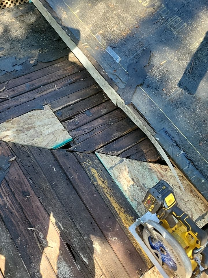 ATLAS PINNACLE COLOR: PRISTINE SCHOTCHGARD BLACK SHADOW DRIP EDGE: BLACK by Eagle Eye Roofing