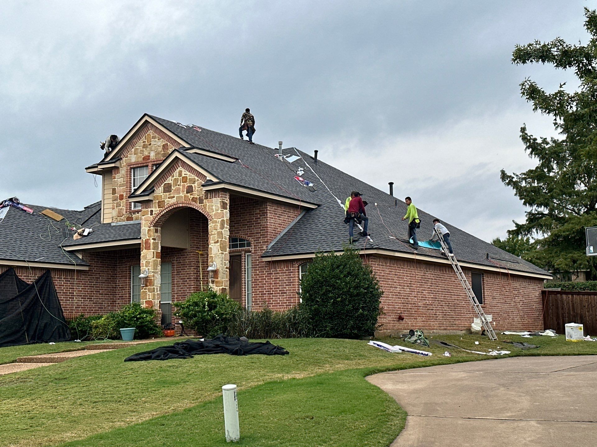 Full Roof Replacement in Mansfield Texas - GAF MasterElite Golden Pledge 25 year Warranty by First United Roofing & Construction