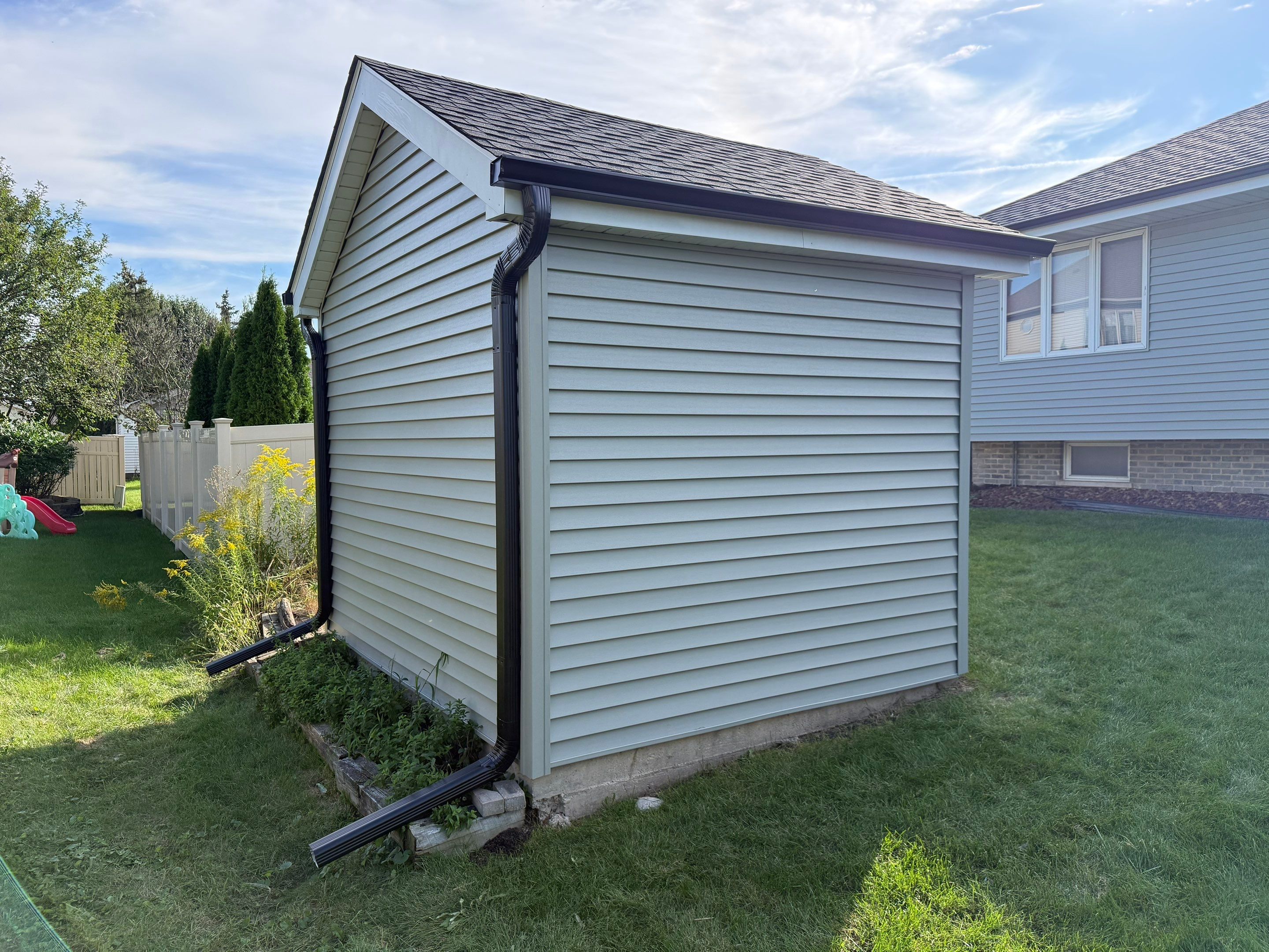 Roofing, siding & gutters by Optimal Home Improvement 