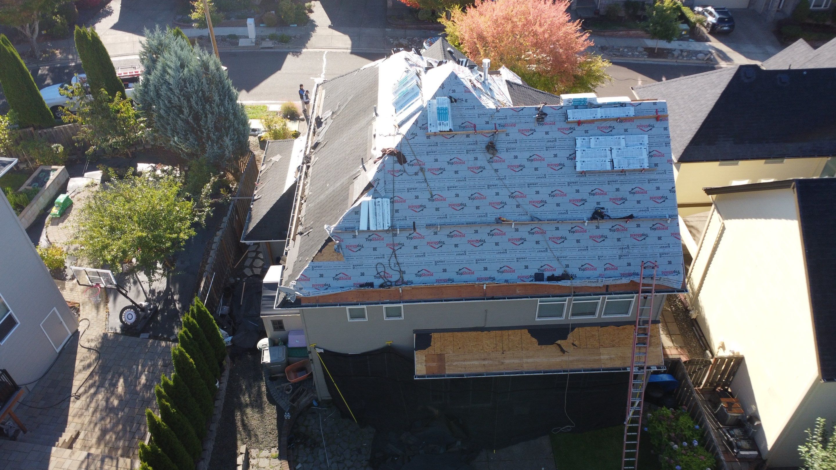 IKO Dynasty Granite Black by Orezona Building & Roofing Company, Inc.