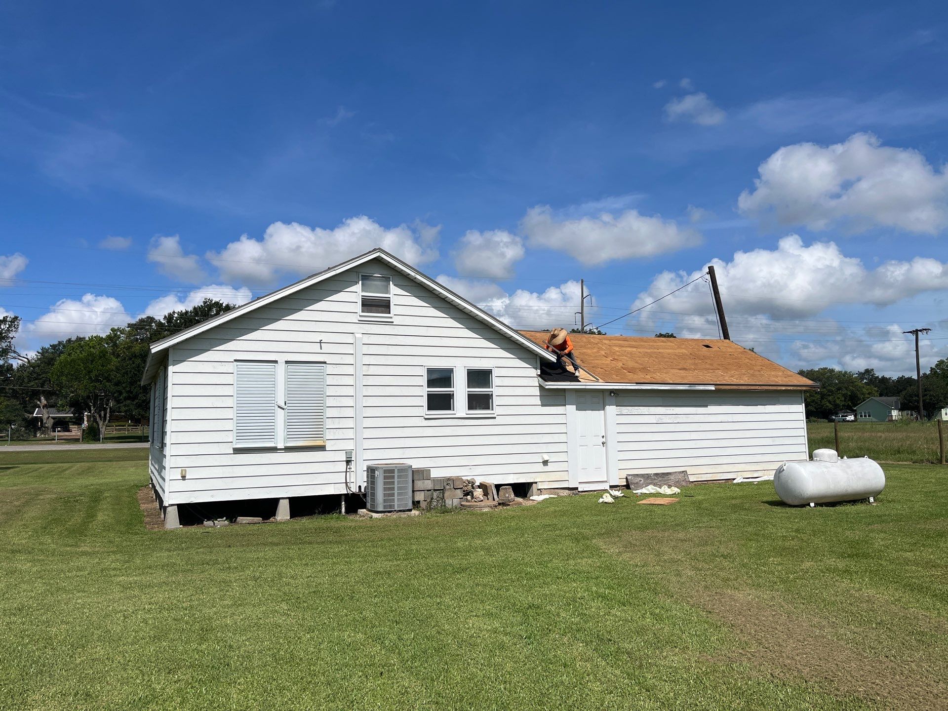 Residential Roofing Installation using Owen's Corning Duration (Lifetime) Shingles by Roof Repair Company
