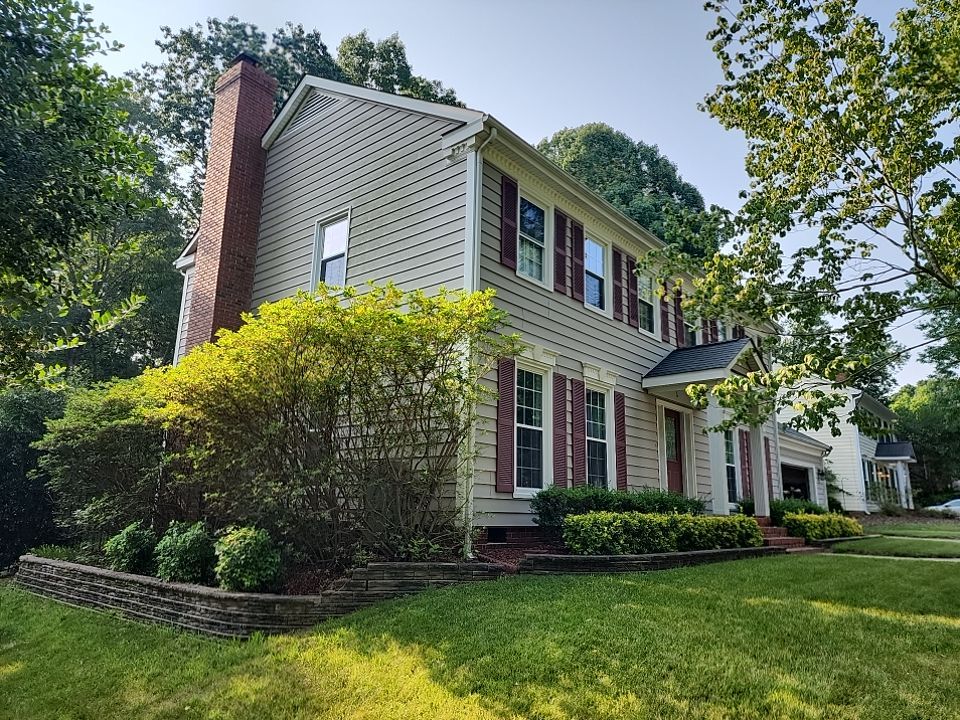 House Wash using cleaner by Power Wash Masters LLC