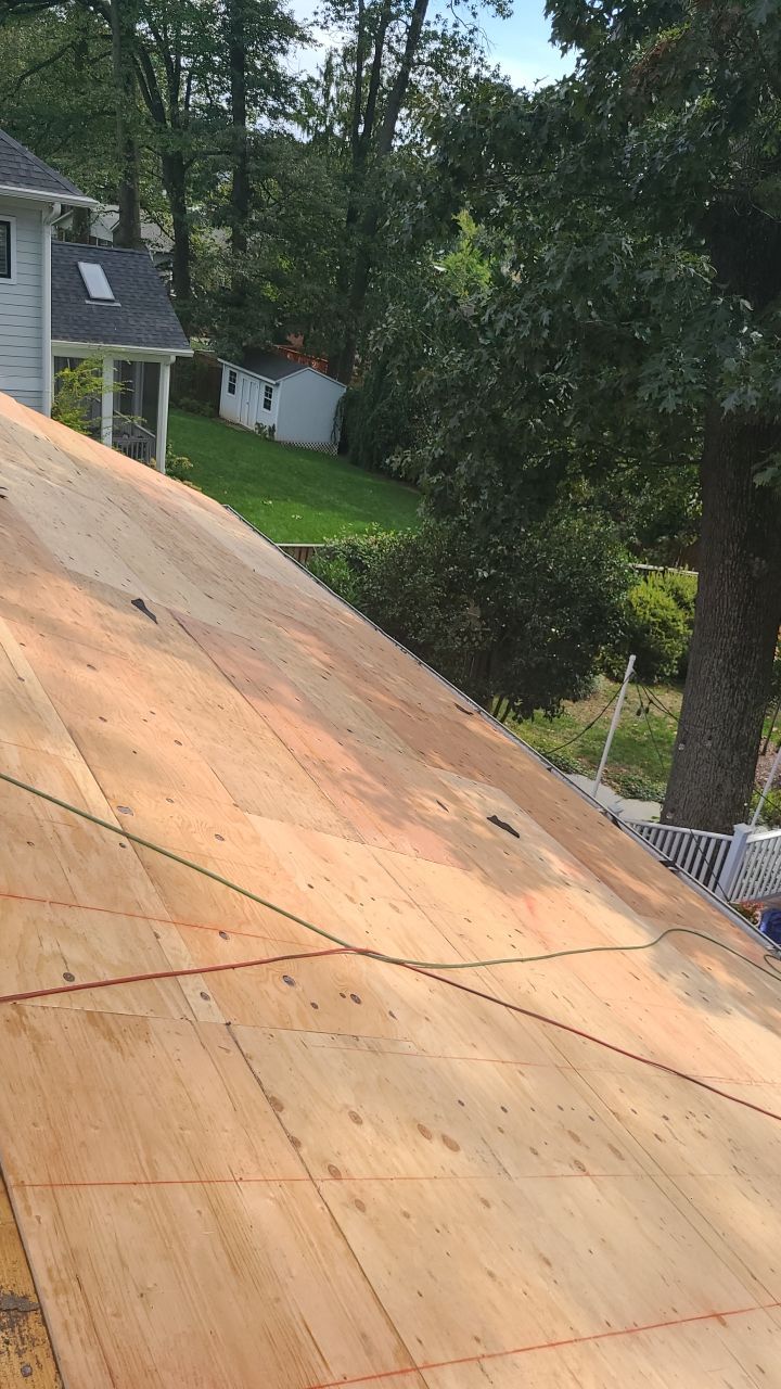 Arlington: CertainTeed Landmark Pro Designer Shingles in Max Def Heather Blend by RM Banning, Inc.