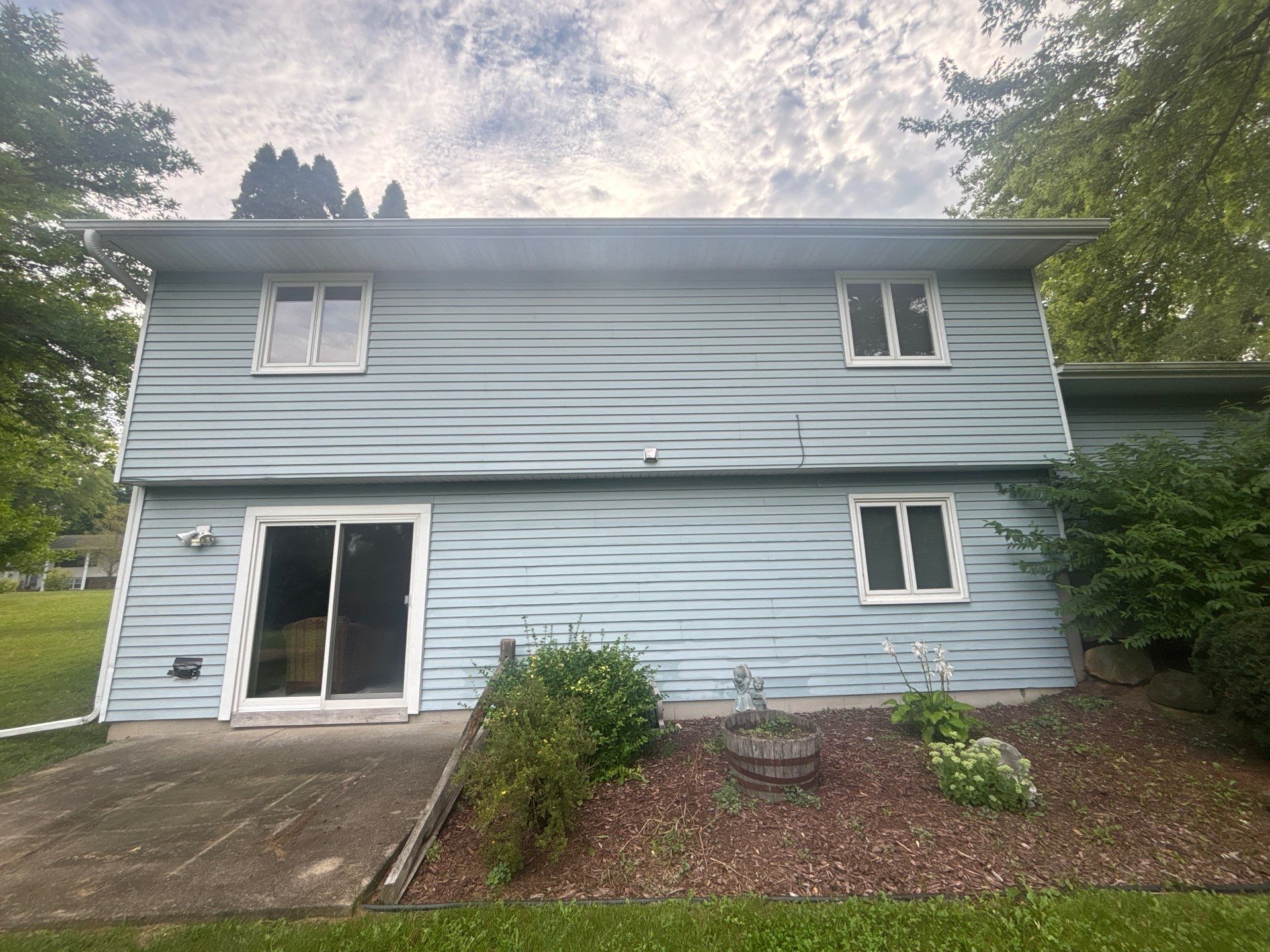 Professional Vinyl Siding and Concrete Patio Cleaning in McFarland