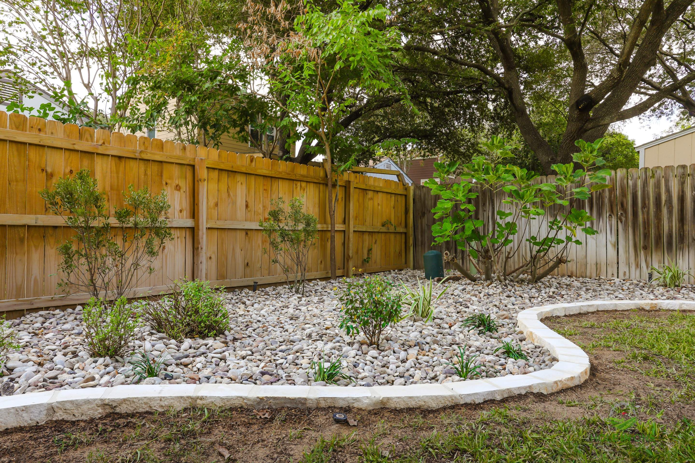 The Crossing, San Antonio Tx.  by Hole In One Lawns, LLC
