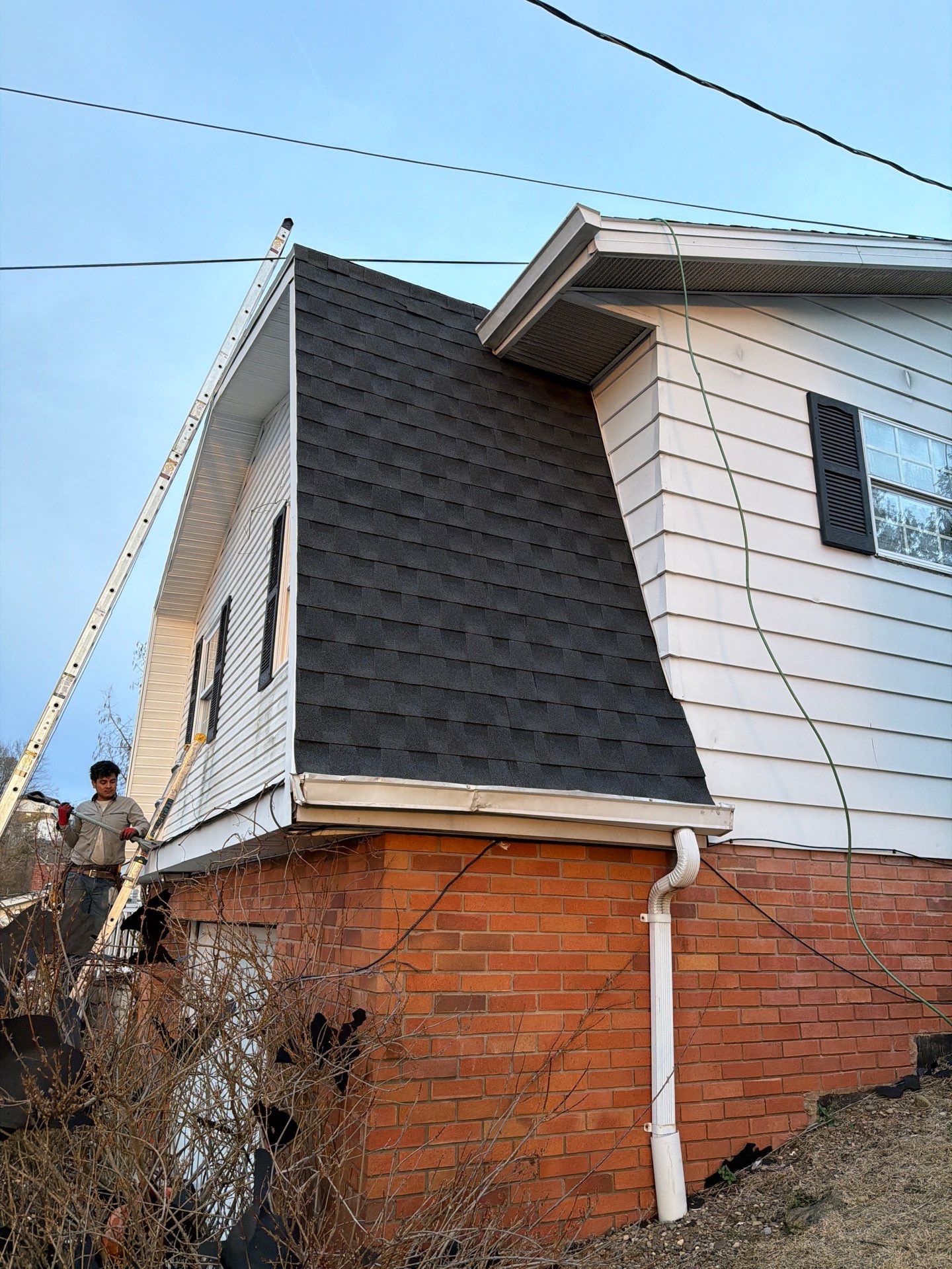 Residential Roofing Installation using GAF Timberline HDZ Charcoal by Rainstoppers Roofing