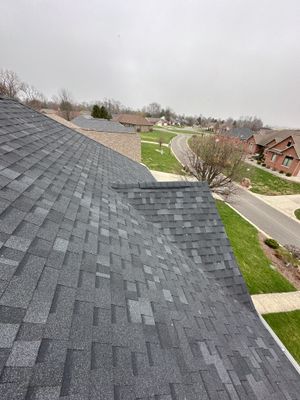 Owens Corning Oakridge - Onyx Black by Hoel Roofing & Remodeling