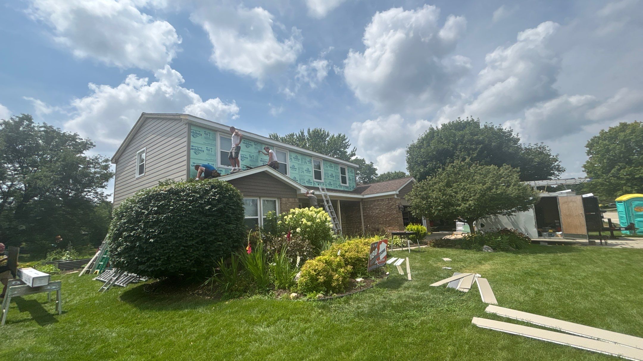 Siding Replacement using Alside S7 Cedar Mill Grain Pebble by 180 Contractors