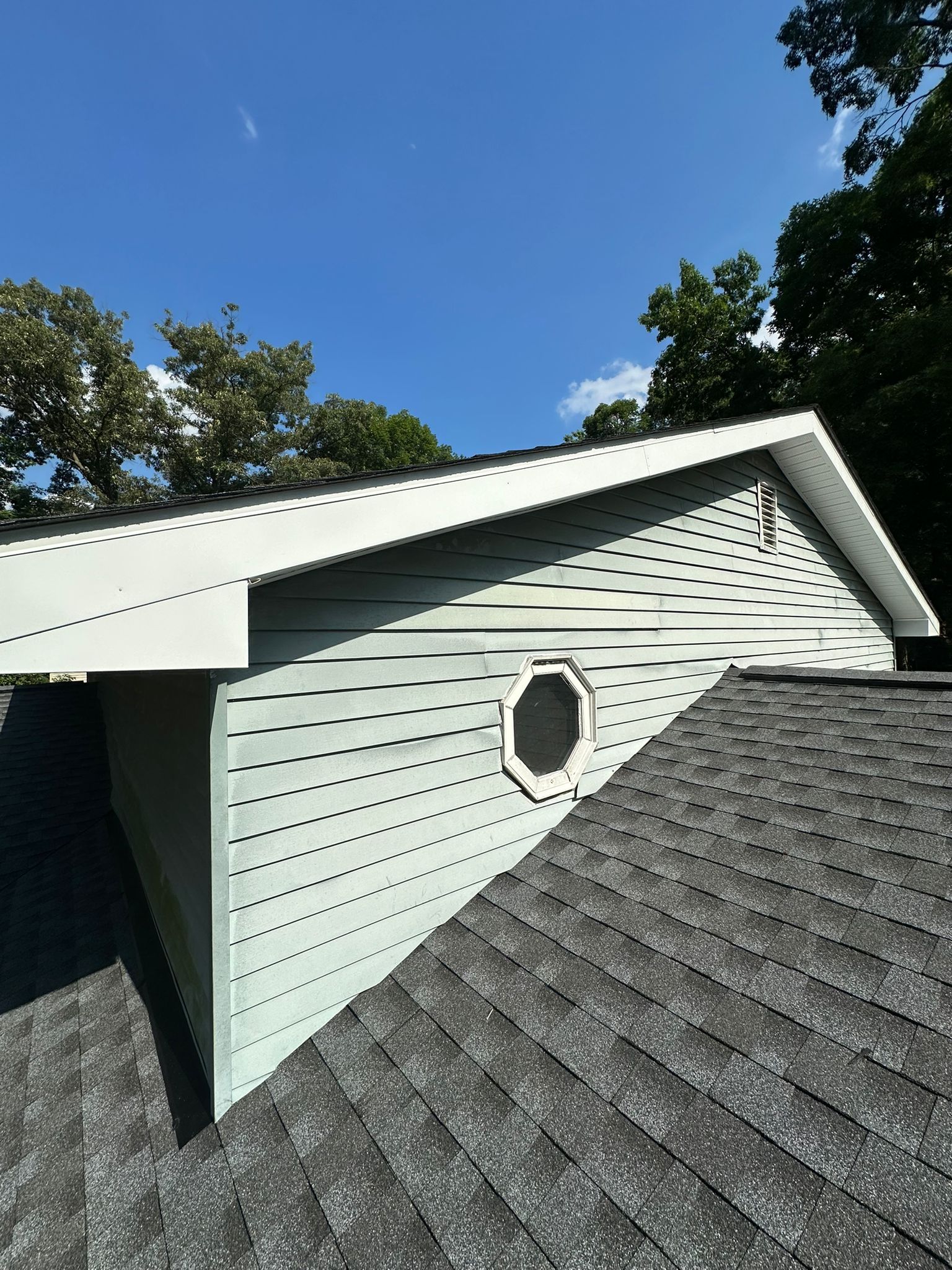 Roof Installation using GAF Timberline HDZ by ExteriorPros