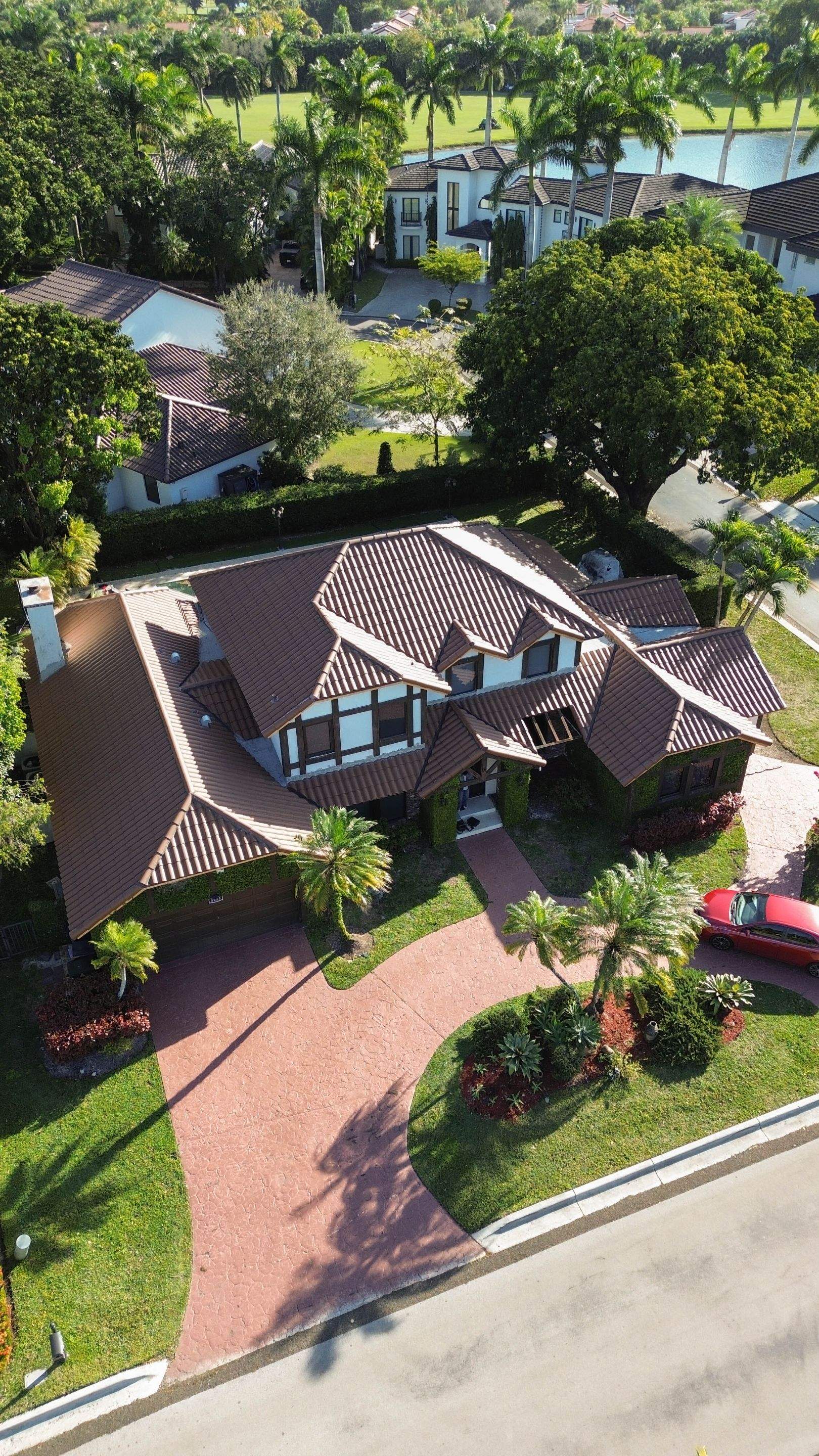 Verea - Spanish S - Brown by Istueta Roofing