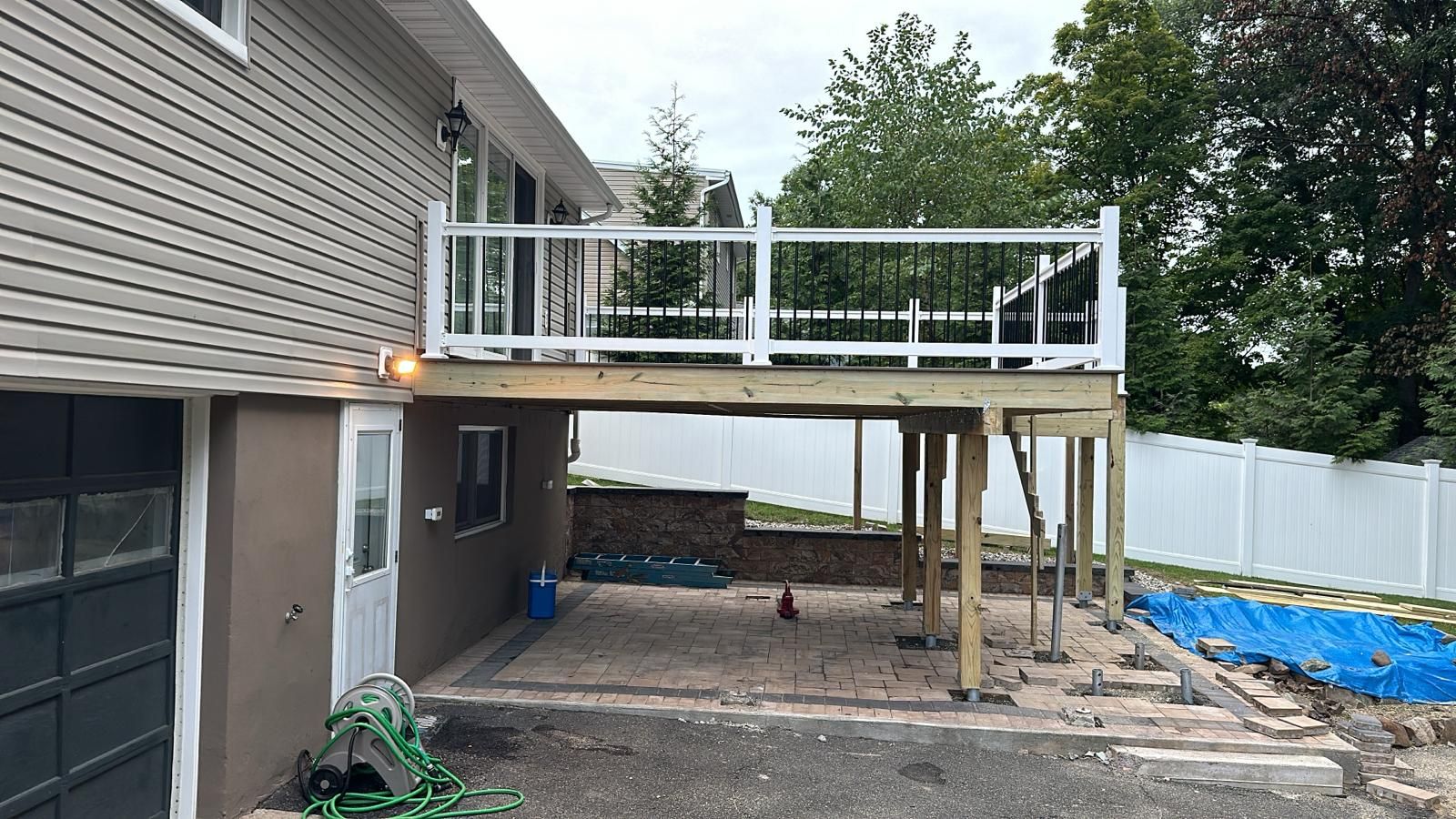 New Deck using Deckorators Venture - Color Sandbar  by deck guardian