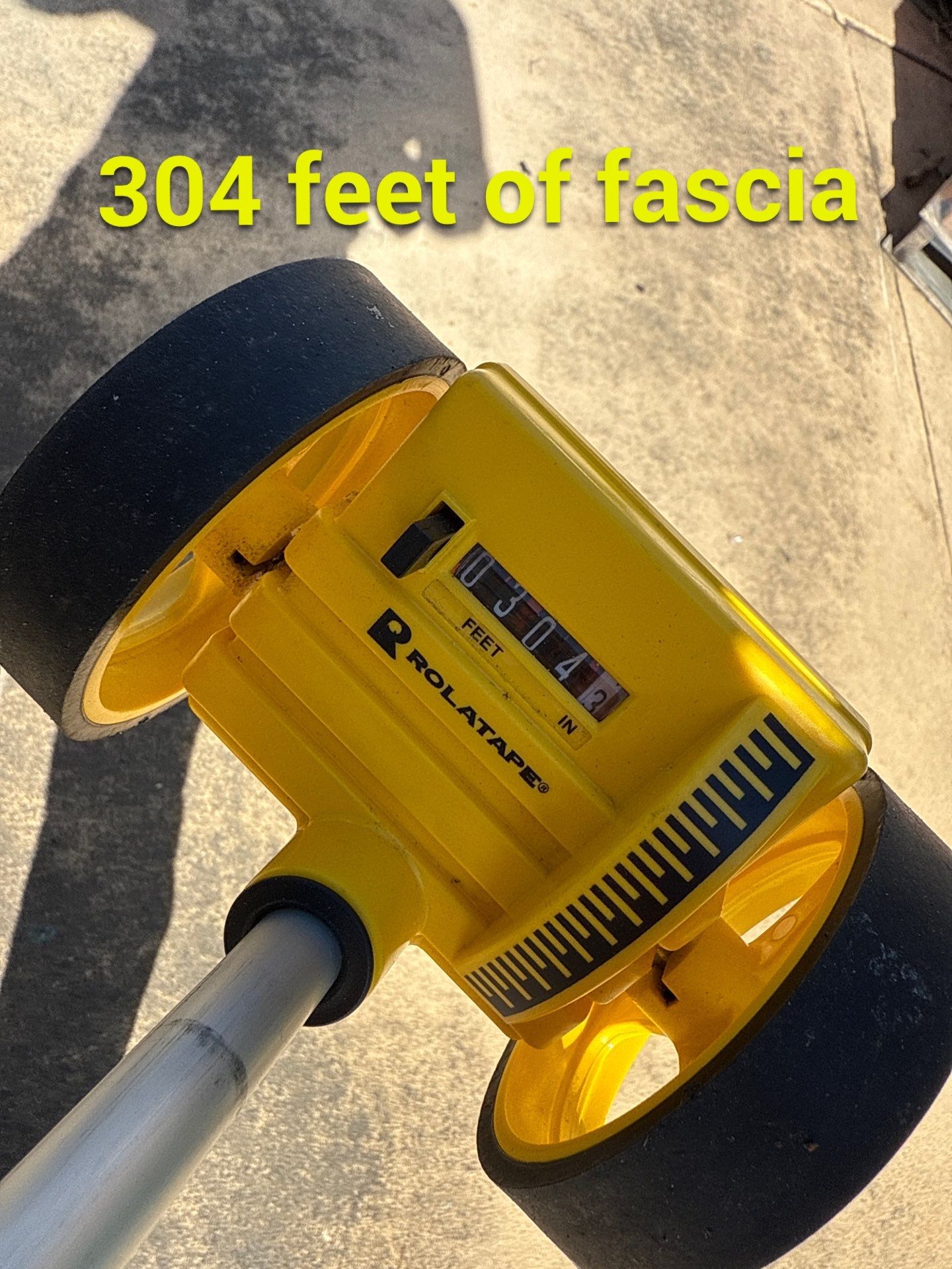 K-Style Seamless Gutter Installation using White Seamless Gutters in Sarasota FL by Gutter Professors