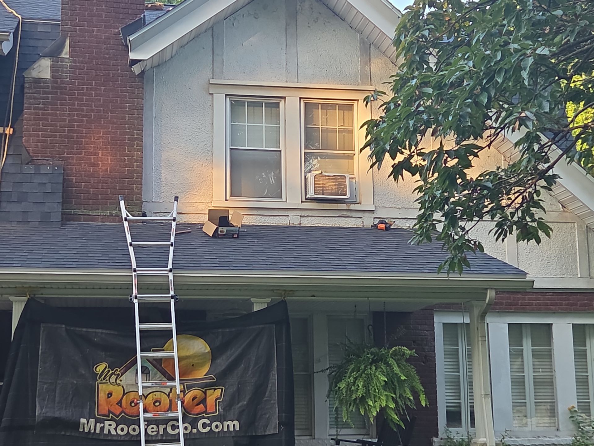 Charleston WV IKO Dynasty Roof Replacement – Premium Asphalt Shingles & Expert Installation by Mr. Roofer