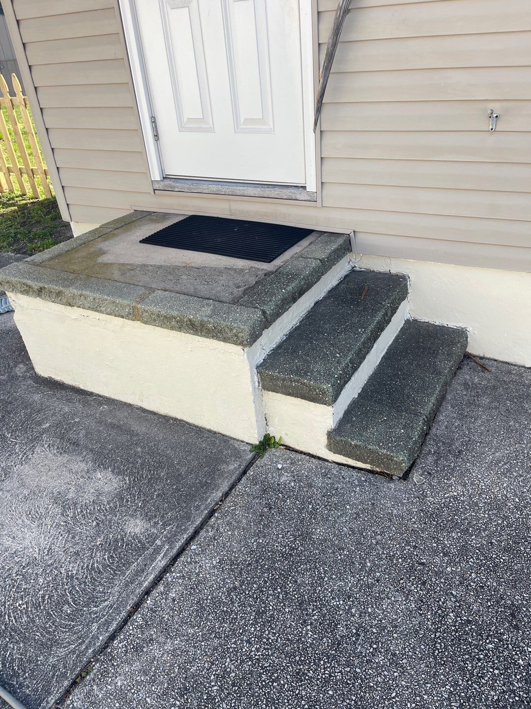 Concrete Cleaning, House Wash & Deck Cleaning by SJ Exterior