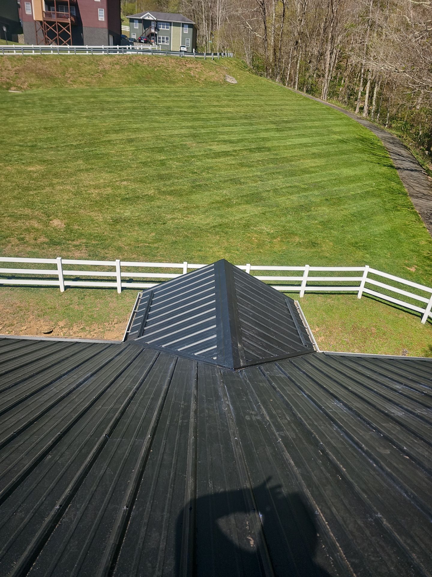 Kensington Meadows 161 by Omnia Roofing