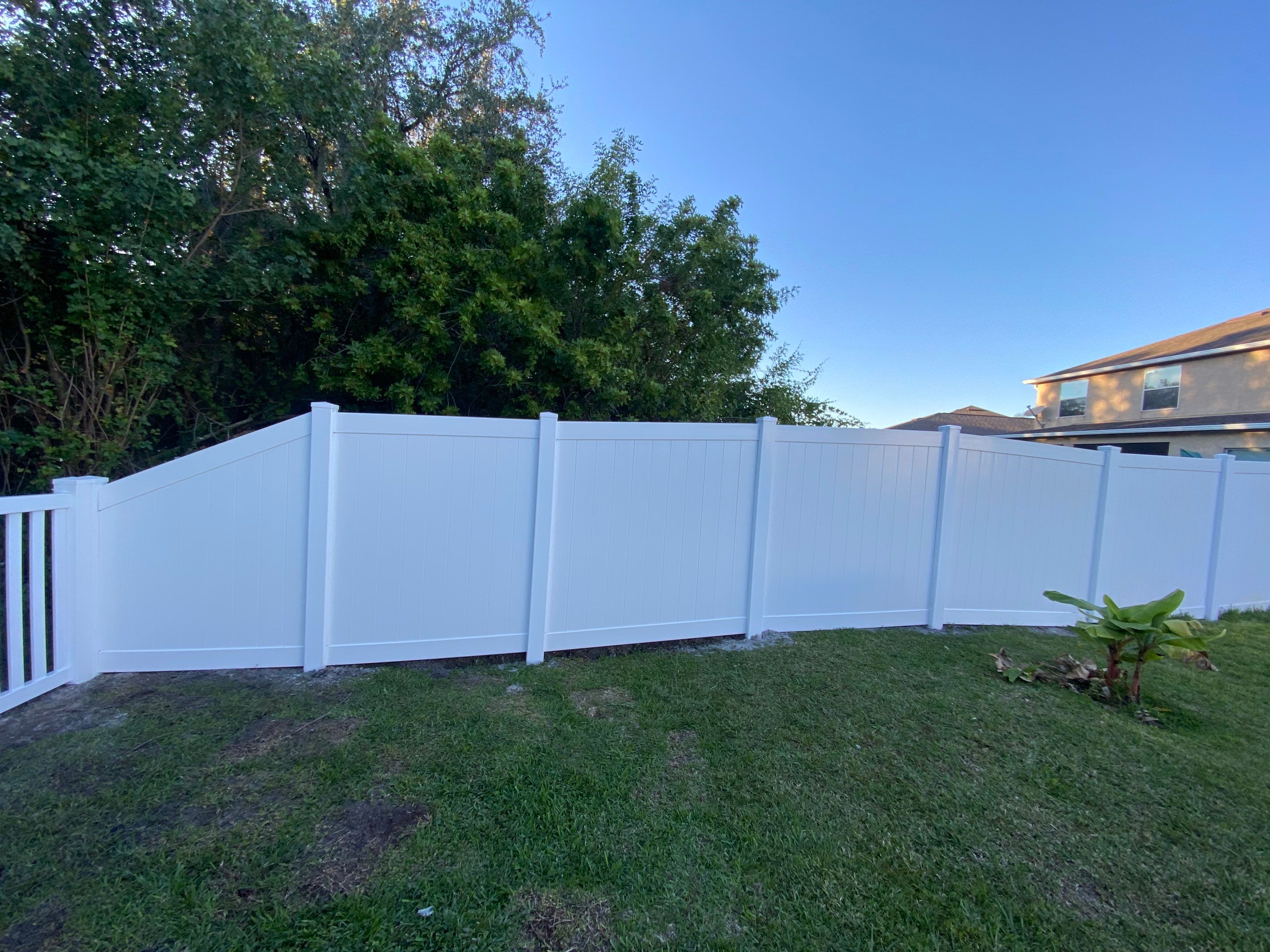 Ruskin, FL 6 ft. Tall White Vinyl Privacy with 4 ft. Picket Fence by Asap fence and gates, LLC