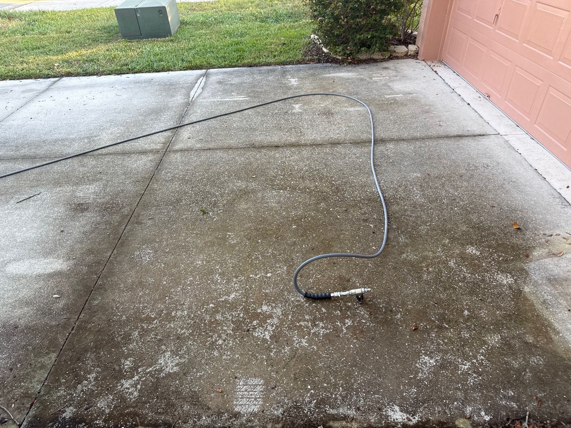 Concrete Driveway, Entryway, Flowerbed Curbing & Statue Cleaning in Heather Glen, Palmetto, FL | Sunshine AquaWash by Sunshine AquaWash