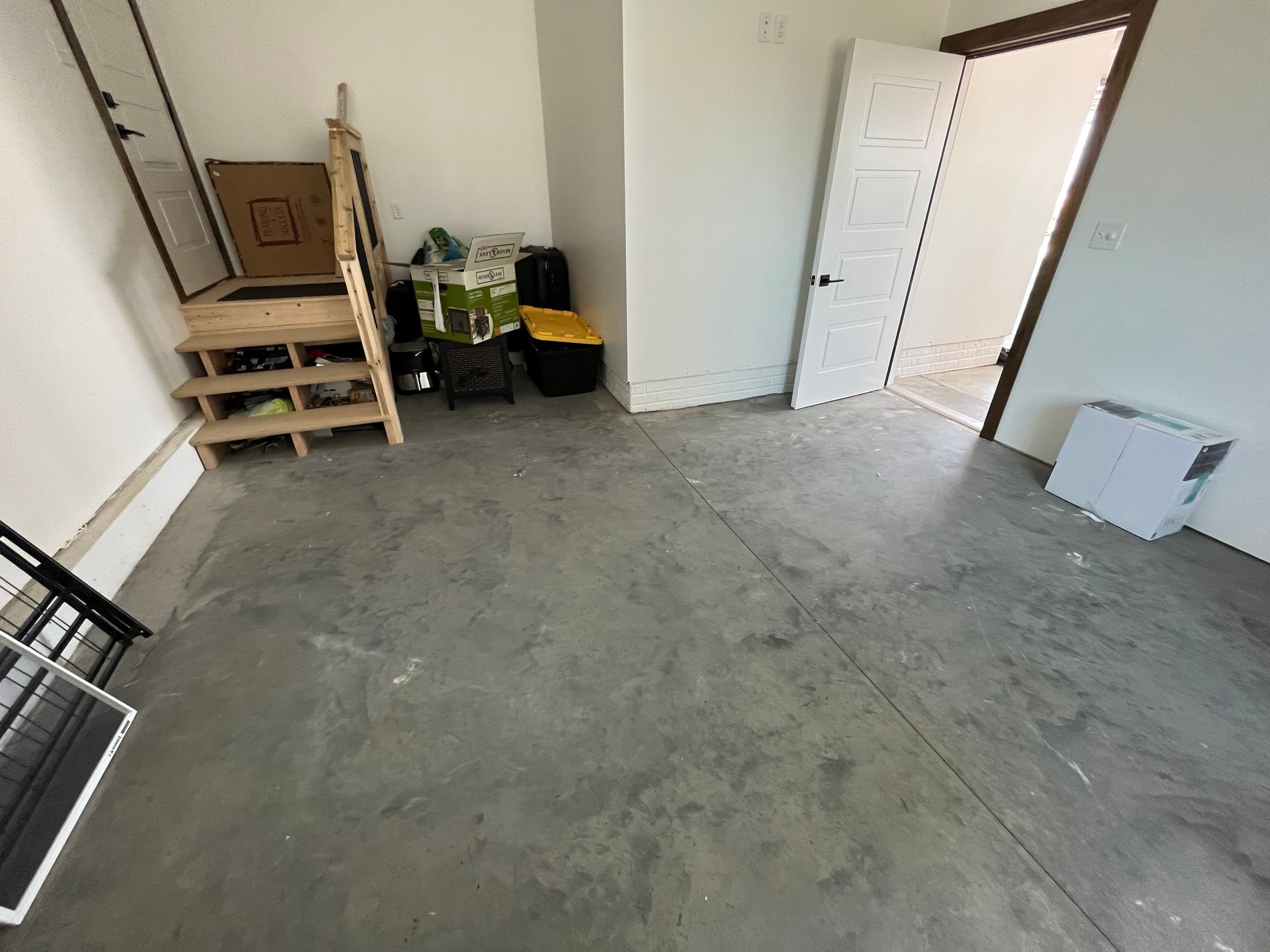 Garage using Domino  by Select Painting, Coatings & Garage Cabinets