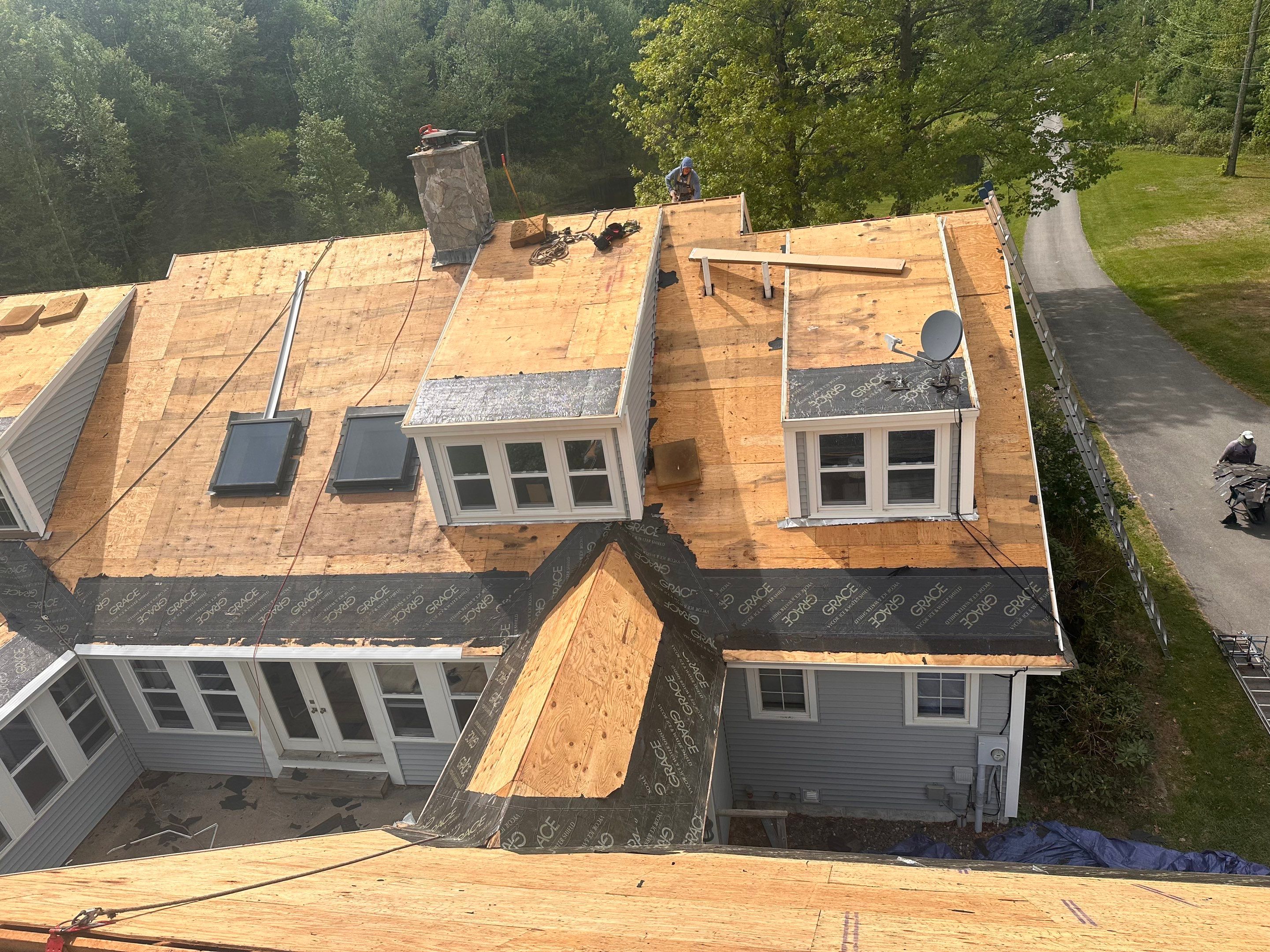 Owens Corning Asphalt Roof Replacement in Deerfield, NH by Tall pine roofing