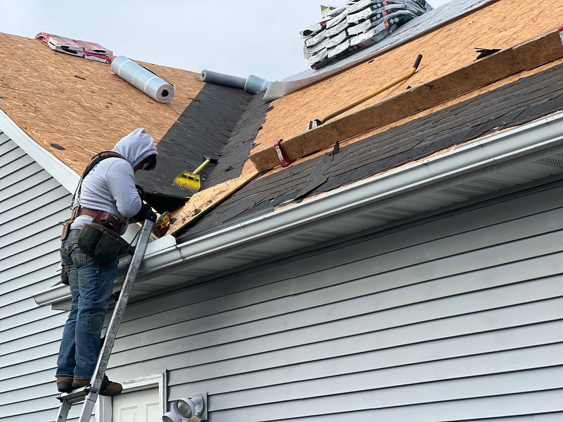 Roofing Project in Holt MI by Acme Exteriors