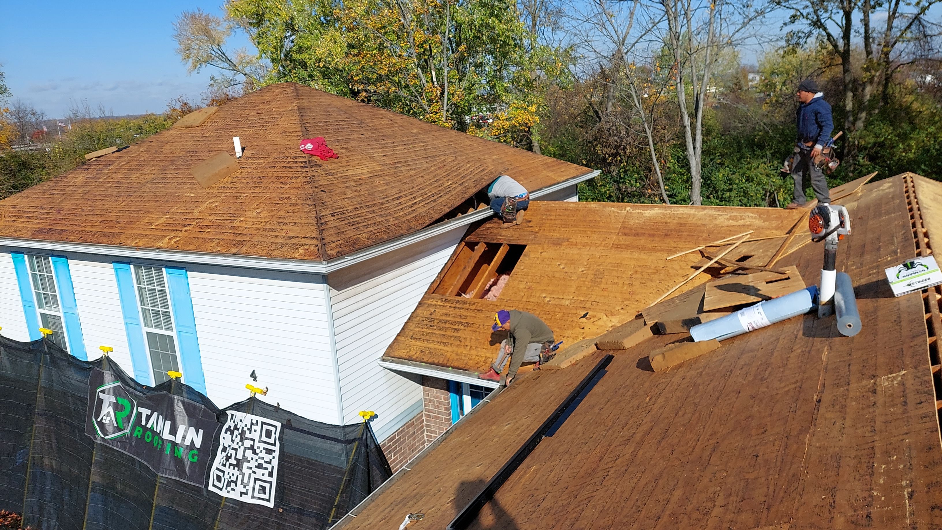 Liberty Township - Pristine Black by Tamlin Roofing