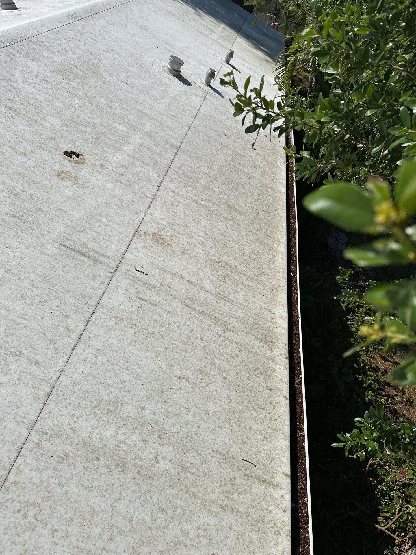 TPO Membrane & Metal Roof Cleaning + Gutter Cleaning in Fisherman’s Cove RV Park, Terra Ceia, FL | Sunshine AquaWash by Sunshine AquaWash