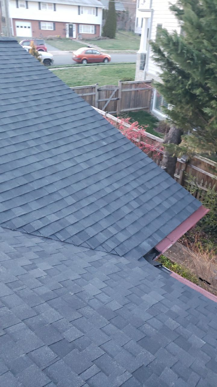 McLean: CertainTeed Landmark Designer Shingles in Charcoal Black by RM Banning, Inc.