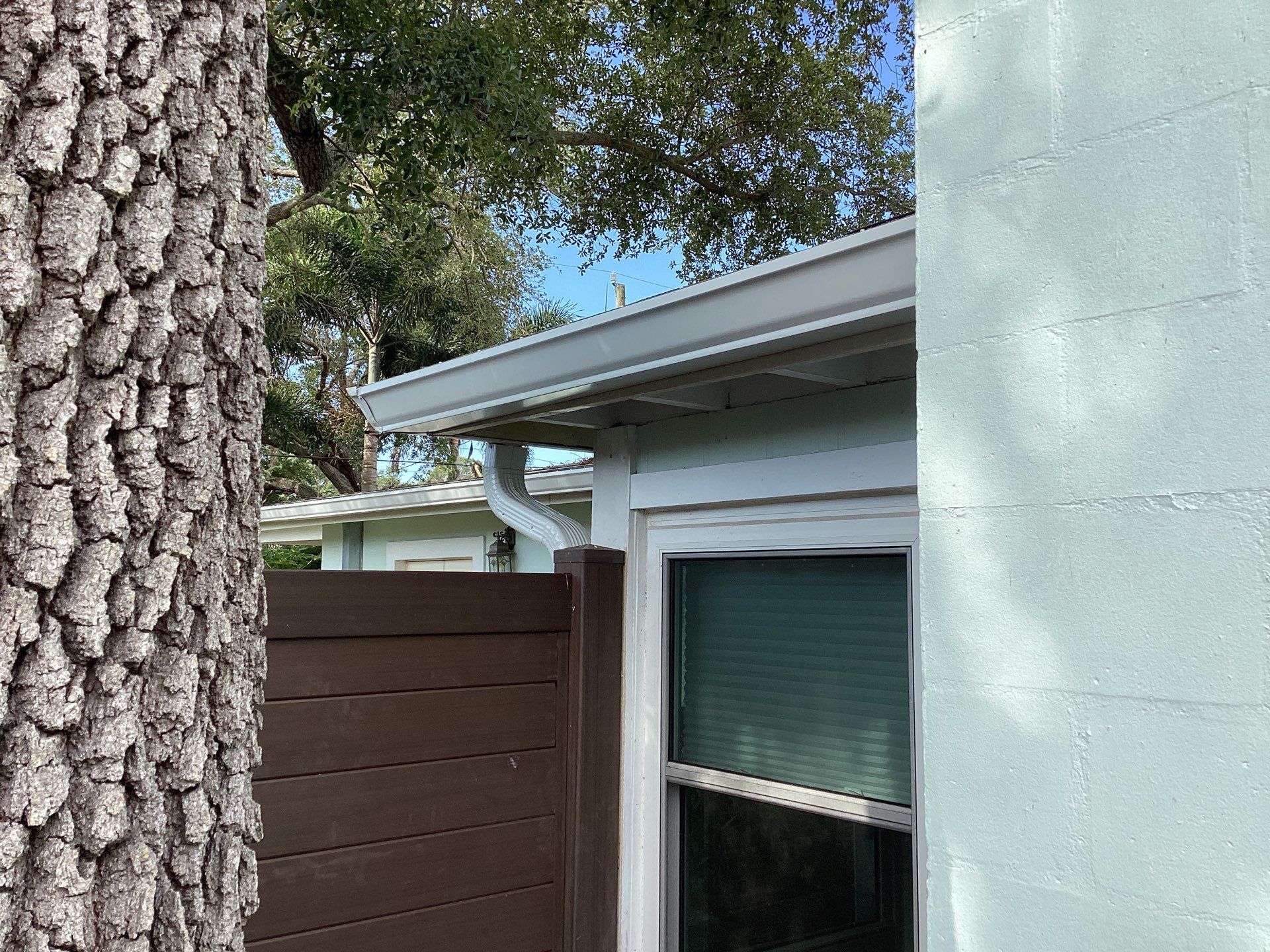 Elegant 7-Inch Seamless Gutters in Sarasota FL in Sarasota FL by Gutter Professors