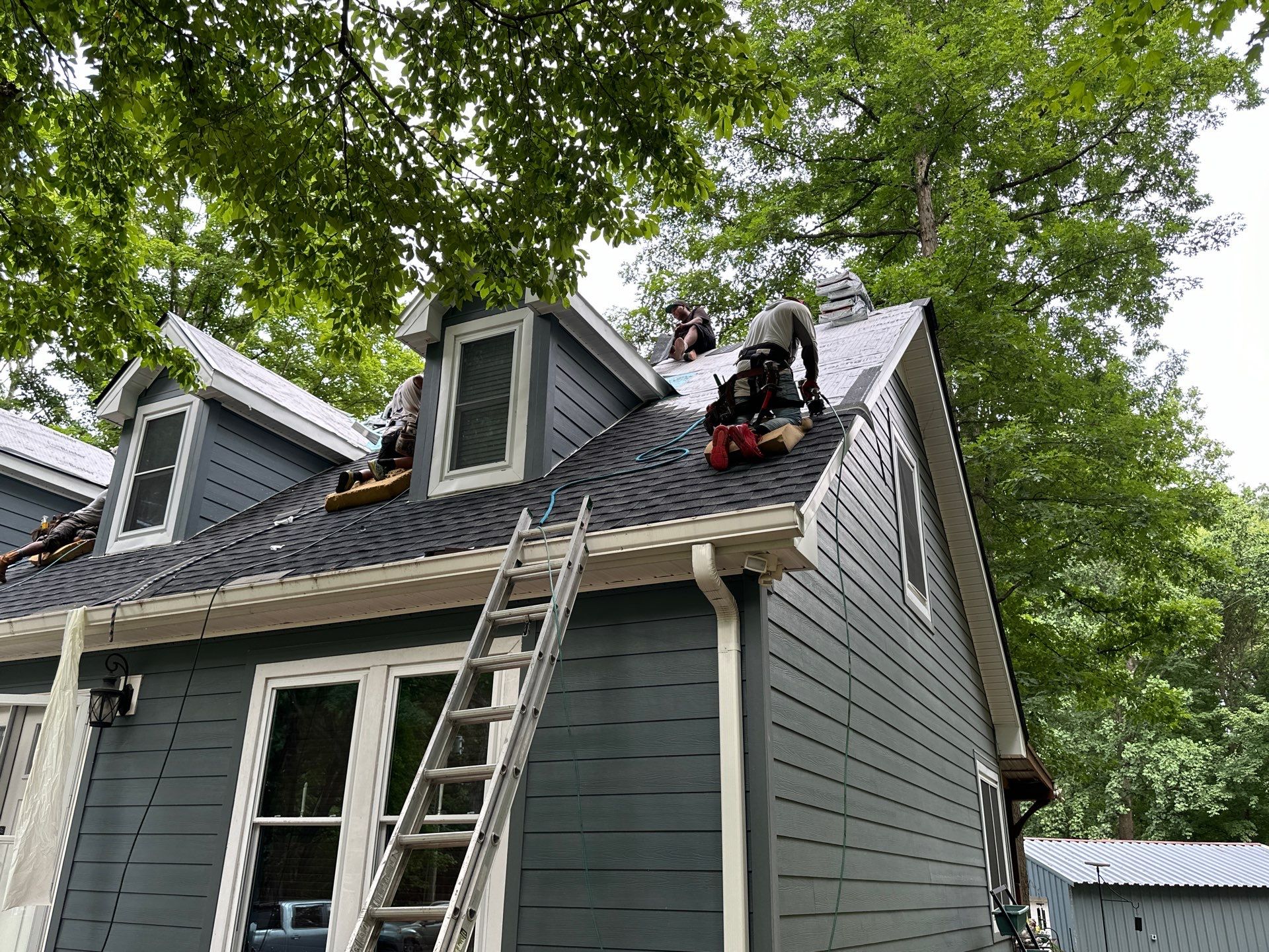 Roof Replacement by Undersun Roofing 