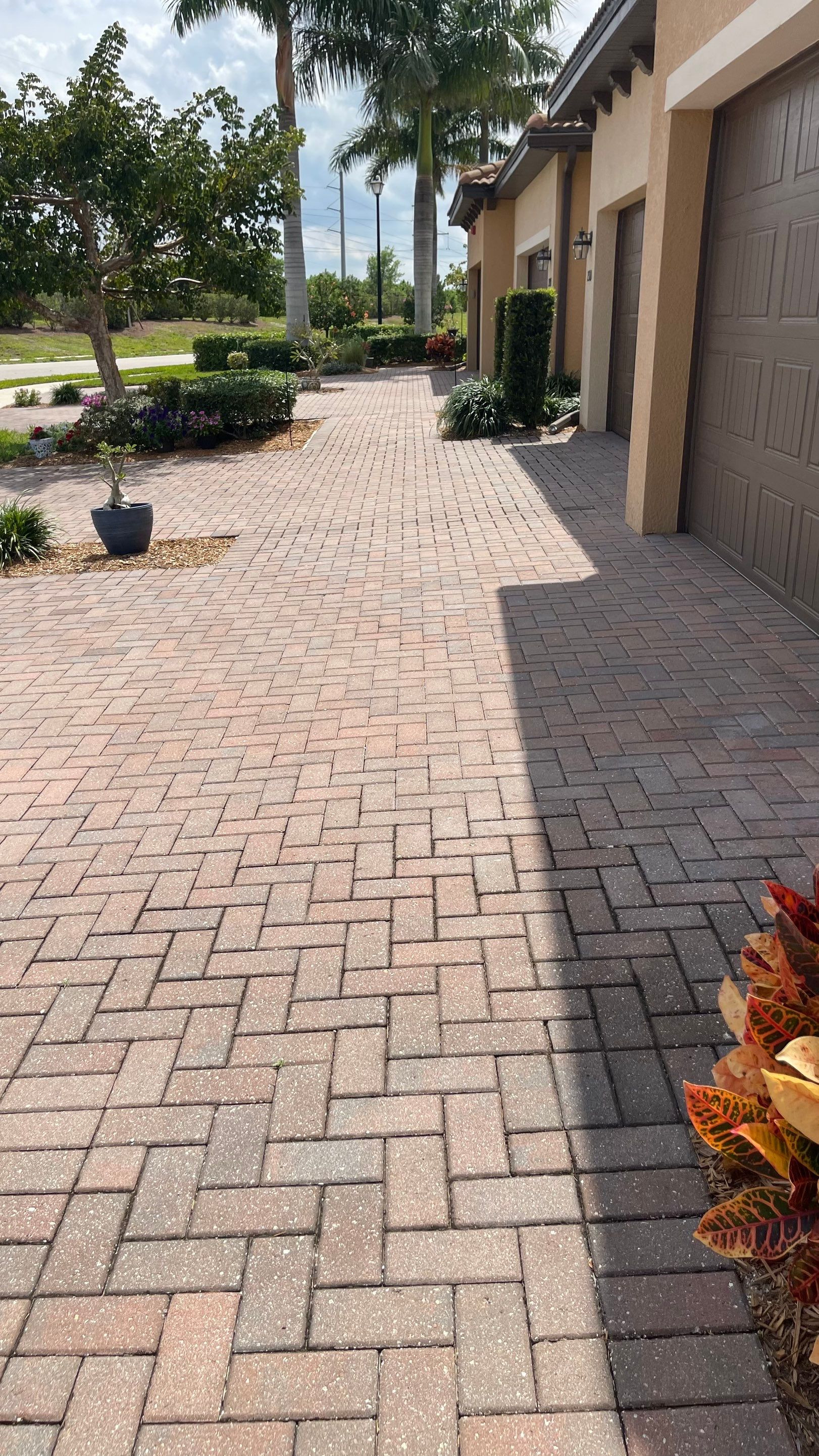 HOA Paver Driveway & Sidewalk Cleaning in Sarasota National, Venice, FL | Sunshine AquaWash by Sunshine AquaWash