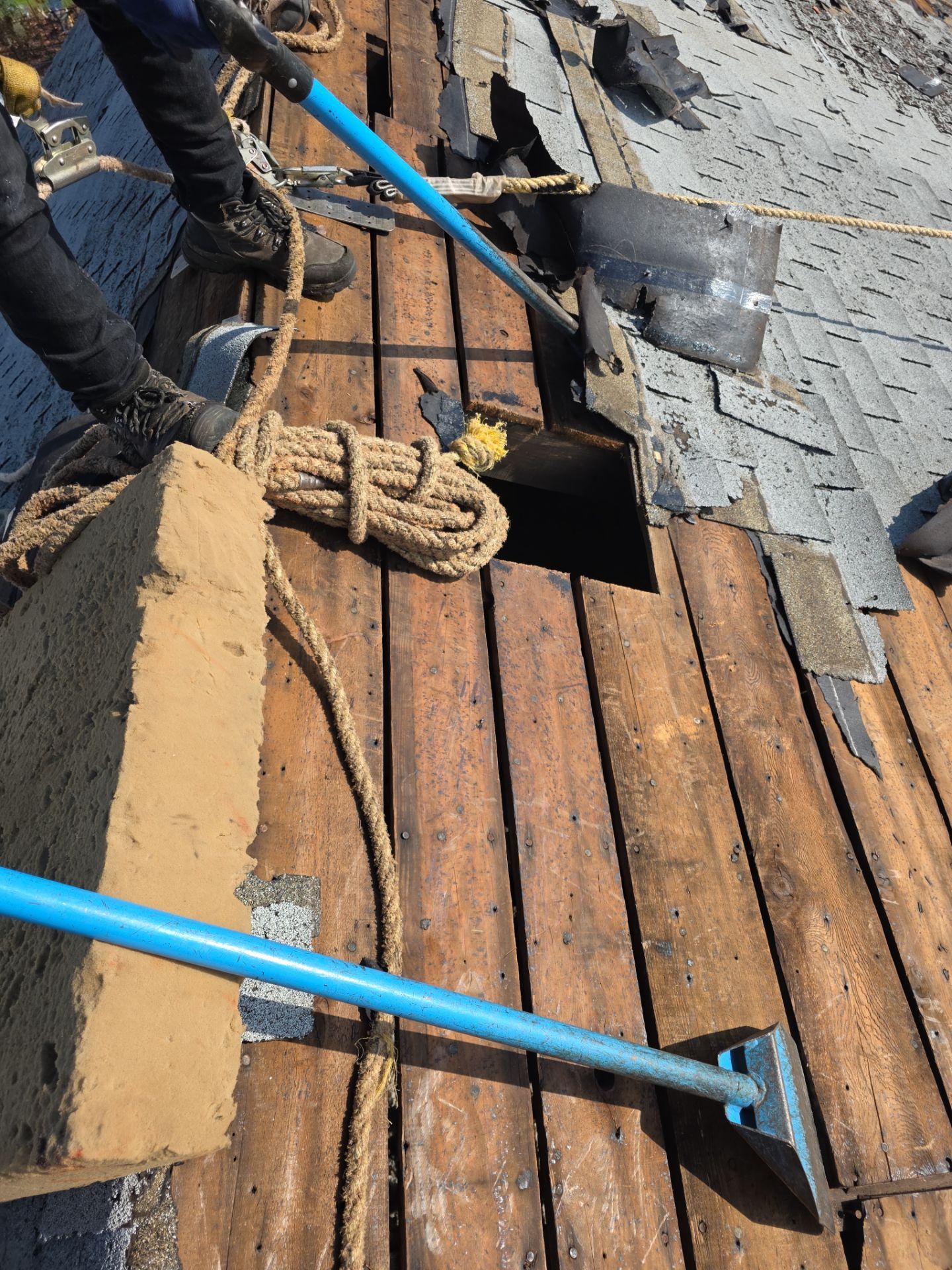 GELLINGS ON THE HOUSE SPRING PROJECT 2025 by Gellings Roofing & Siding