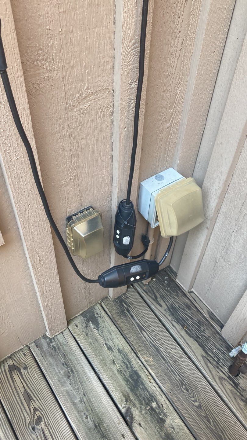 Heat Cables  using Raychem by Absolute Roofing and Construction