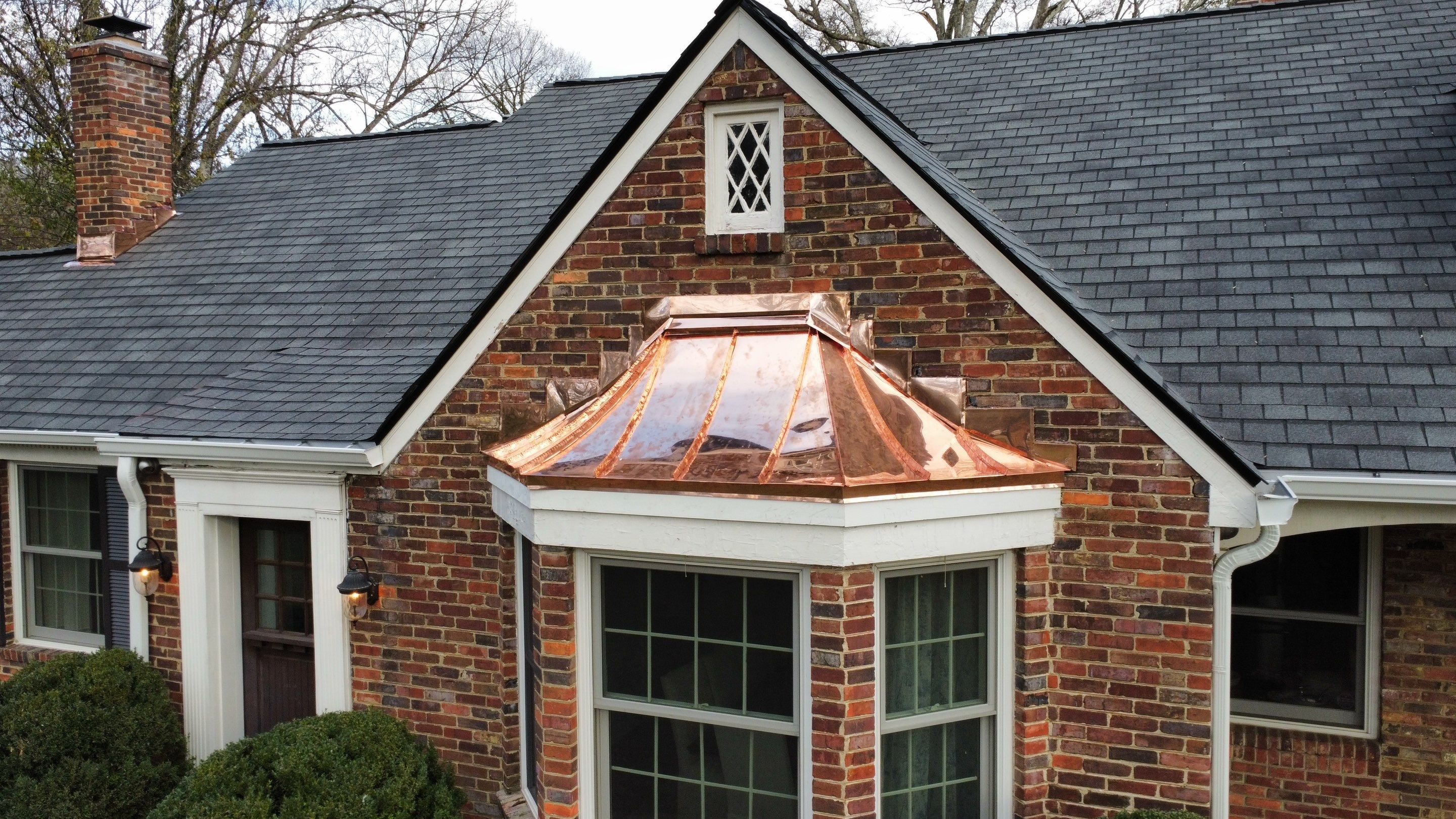 GAF Slateline Shingles with Copper Standing Seam and Flashings by Undersun Roofing 