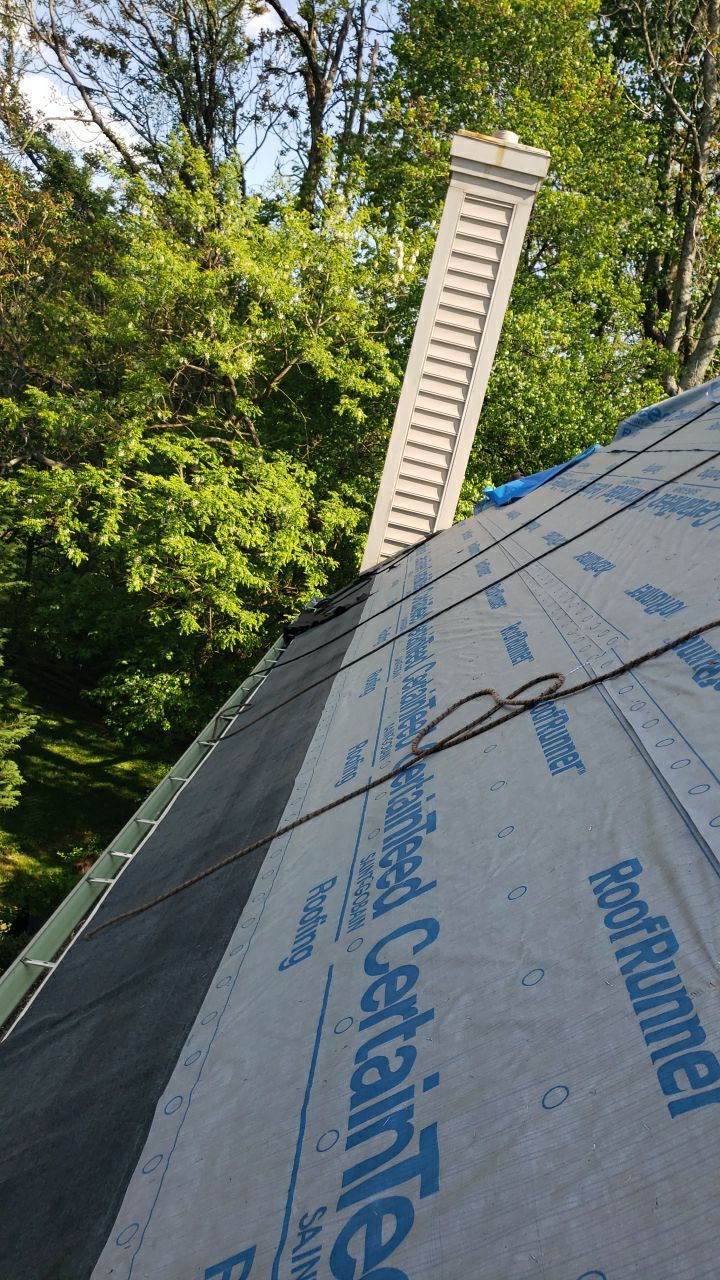 Great Falls: CertainTeed Landmark Pro Designer Shingles in Max Def Moire Black by RM Banning, Inc.