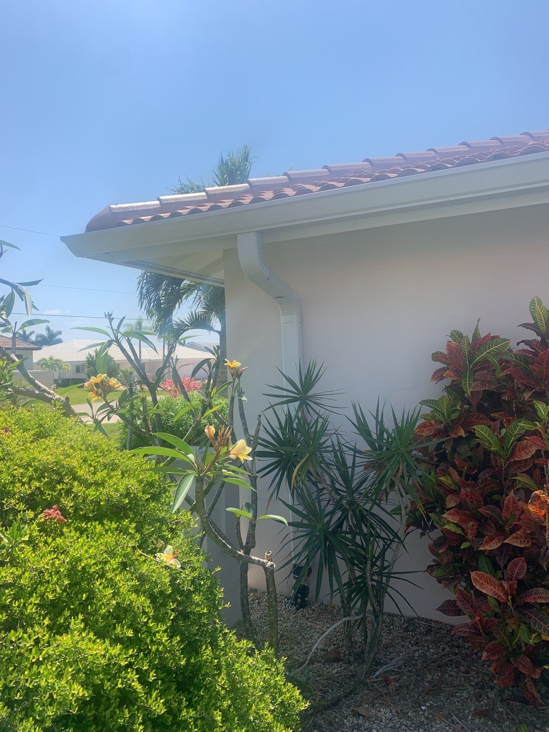 7-Inch Seamless Gutters for Punta Gorda FL by Gutter Professors
