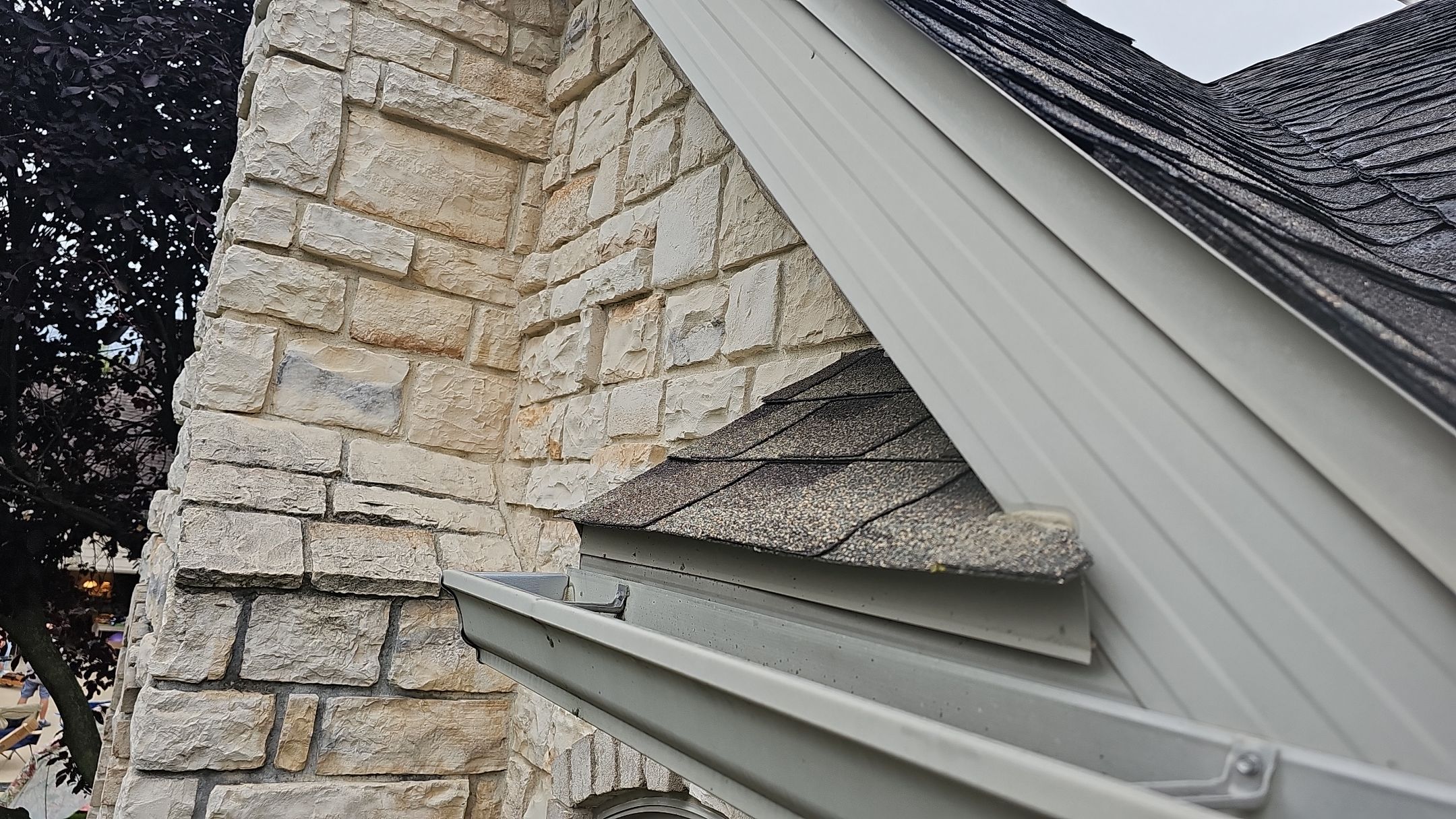 ATLAS PINNACLE COLOR: WEATHERED WOOD by Eagle Eye Roofing