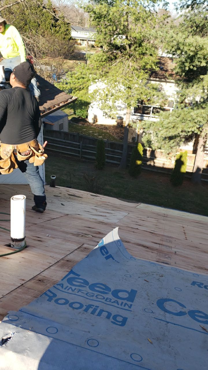 Springfield: CertainTeed Landmark Designer Shingles in Burnt Sienna by RM Banning, Inc.