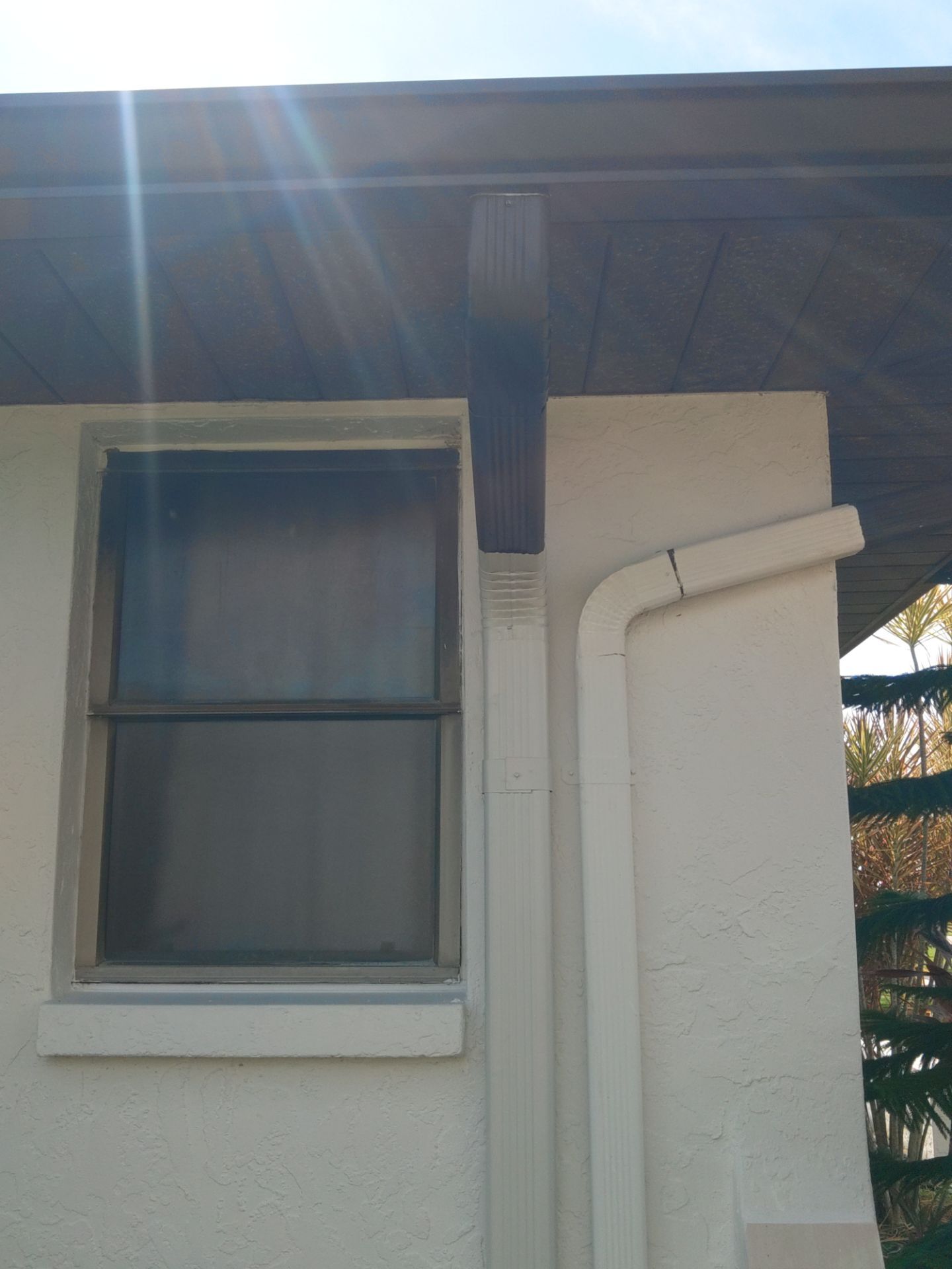 6 Inch Seamless Gutters using Musket Brown Seamless Gutters in Cape Coral FL by Gutter Professors