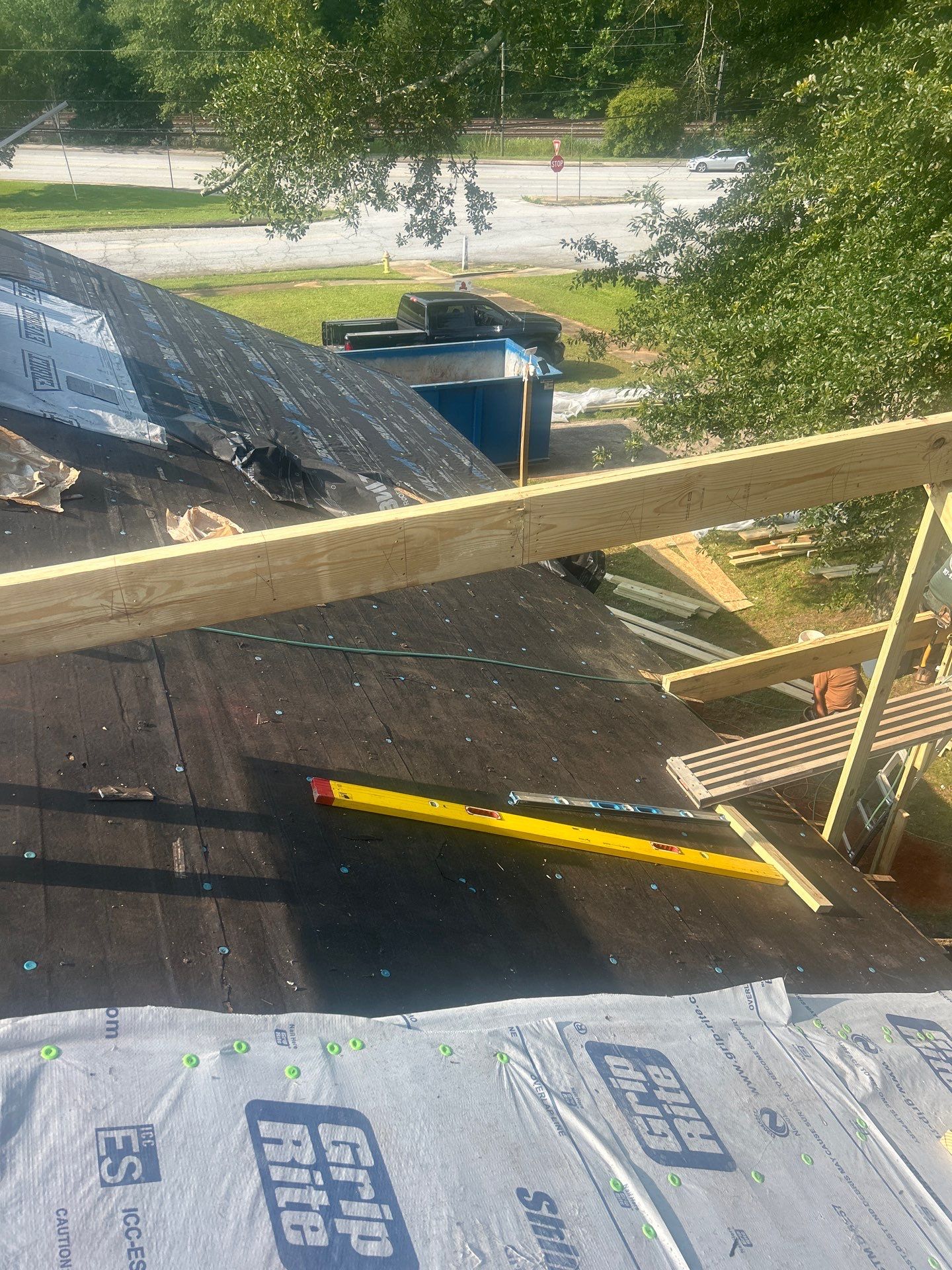 Project in Seneca by Roofsters