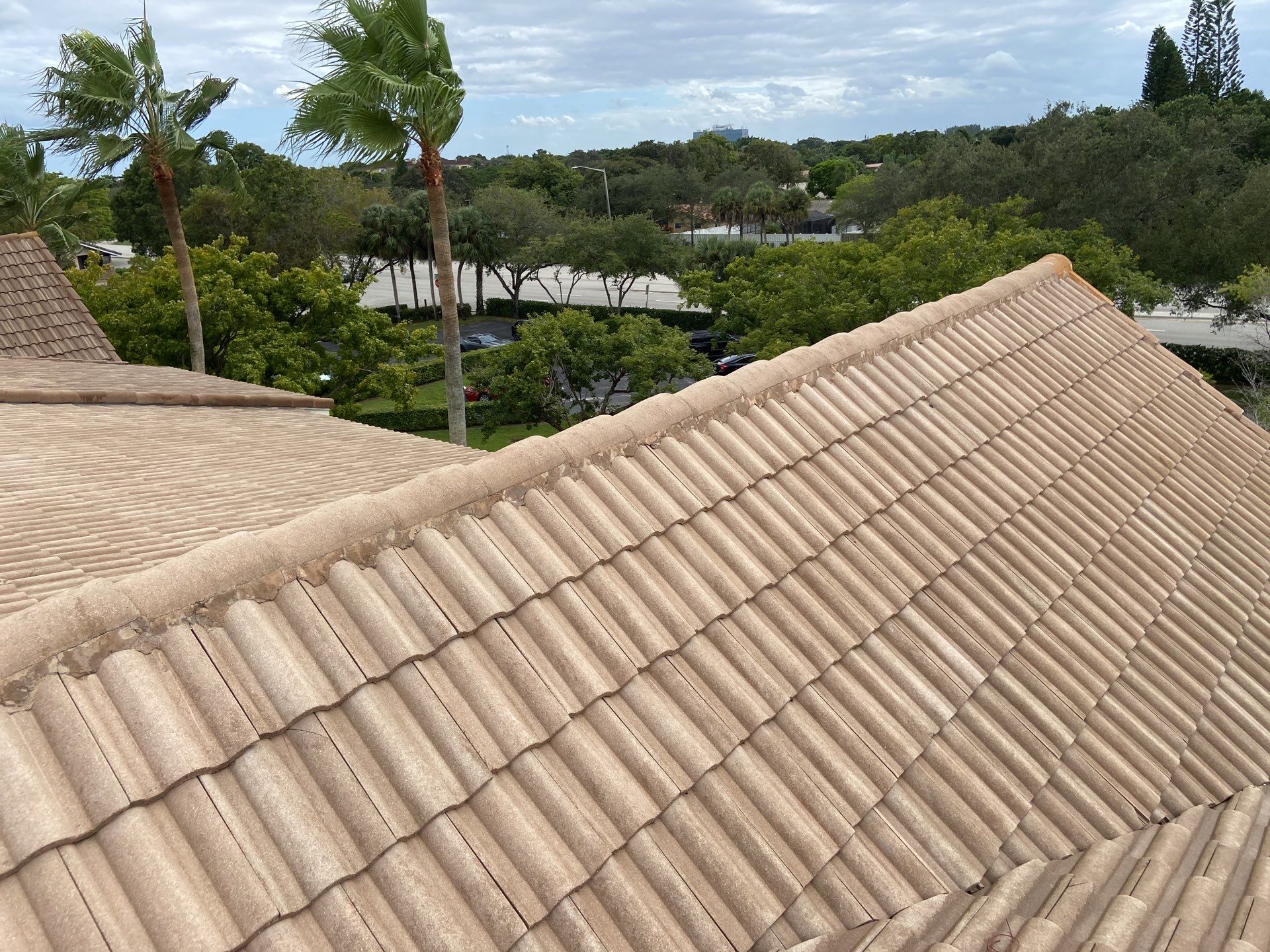 Commercial Roof Cleaning Coral Springs by BKB Pressure Cleaning LLC