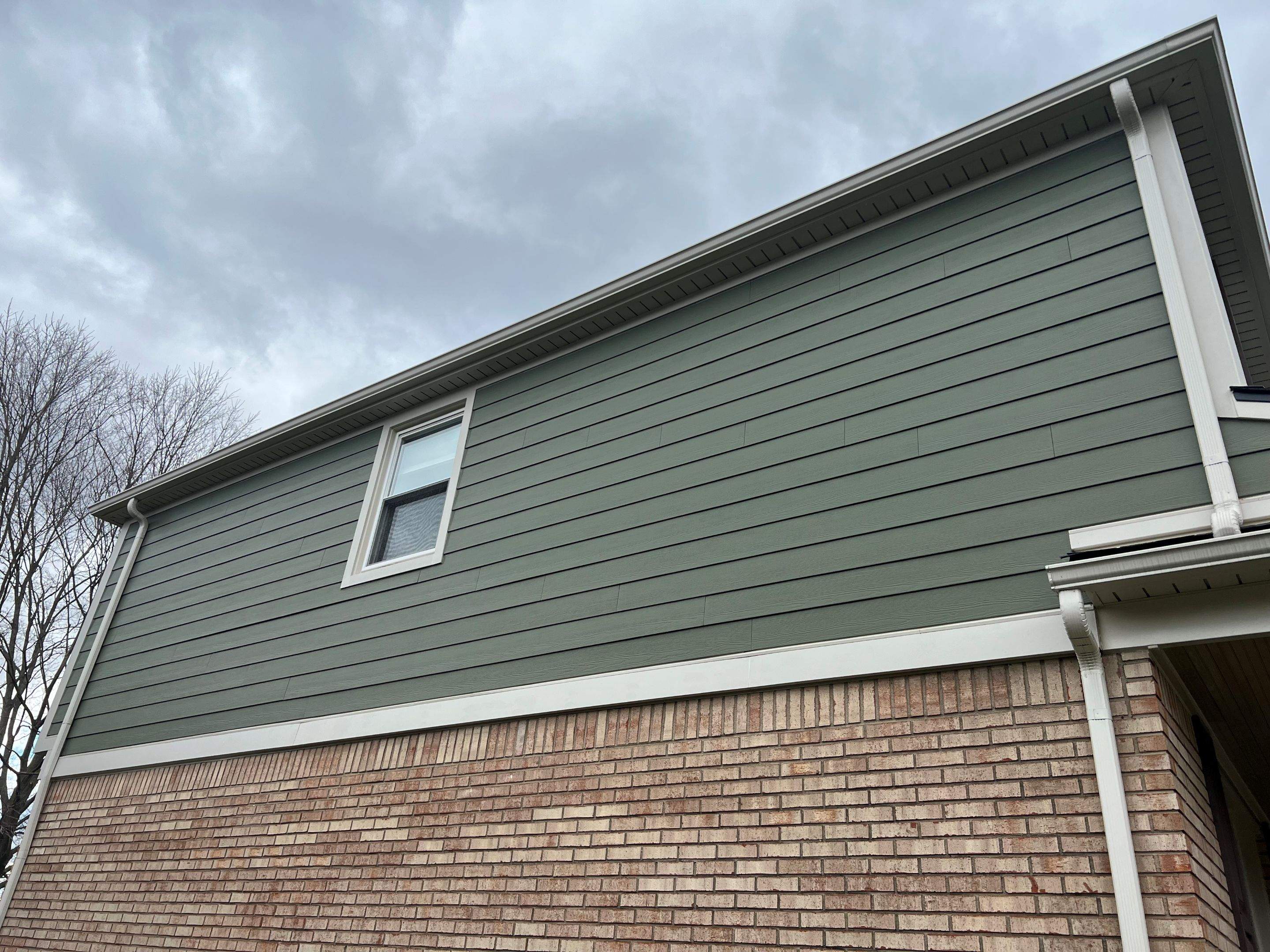 James Hardie Siding Installation & GAF Roof Replacement by Bloomfield Construction & Restoration