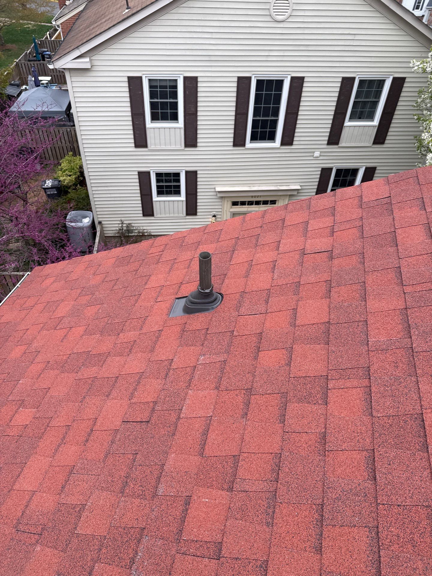 Springfield: Residential Roof Replacement with CertainTeed Landmark Pro in Max Def Red Oak by RM Banning, Inc.