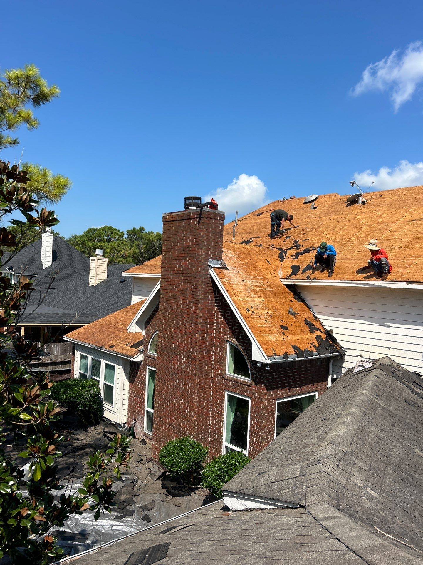Residential Roofing Installation using Owen's Corning Duration (Lifetime) Shingles by Roof Repair Company