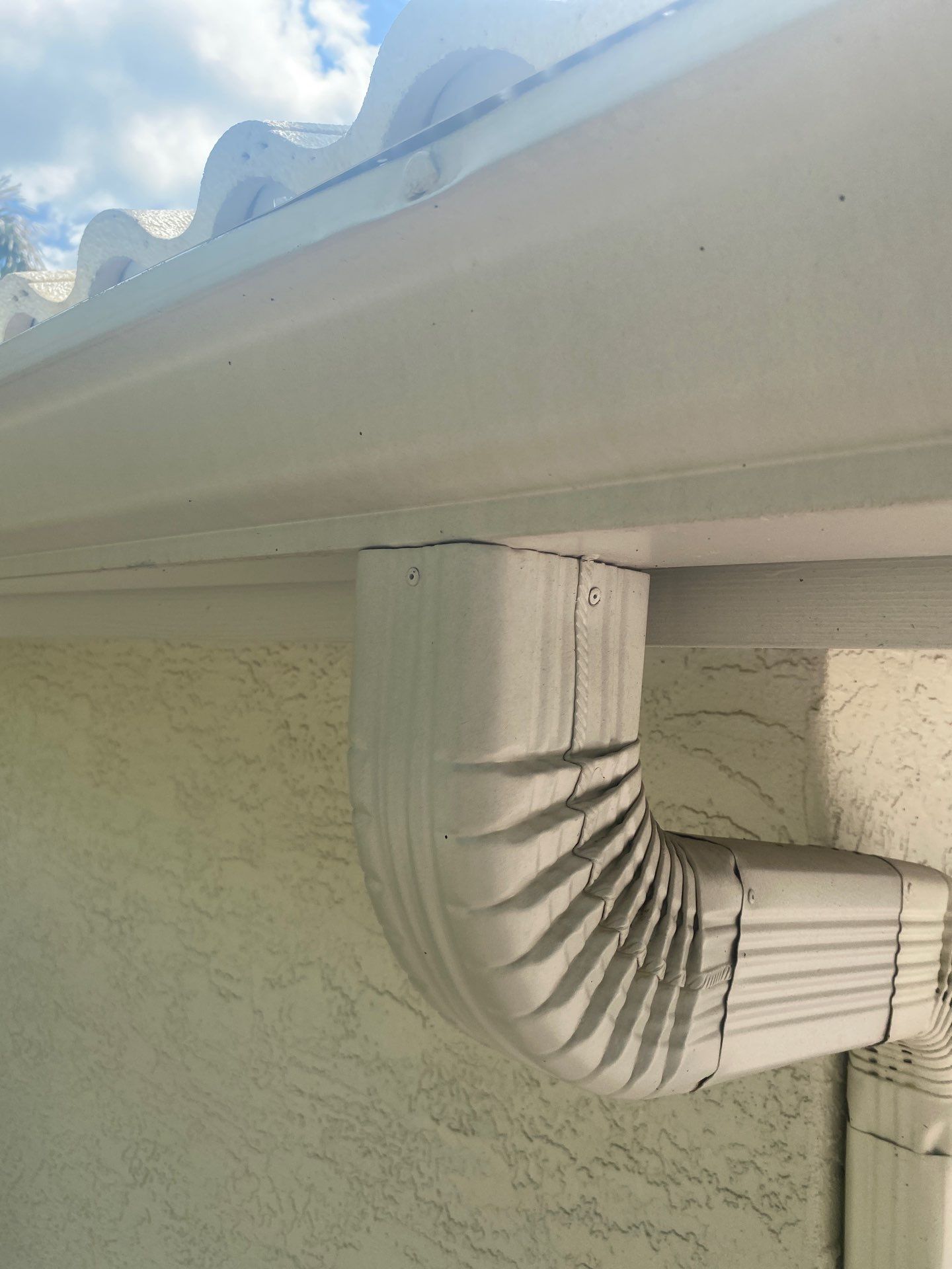 Leaf Guard using Gutter Guards for Florida Home by Gutter Professors