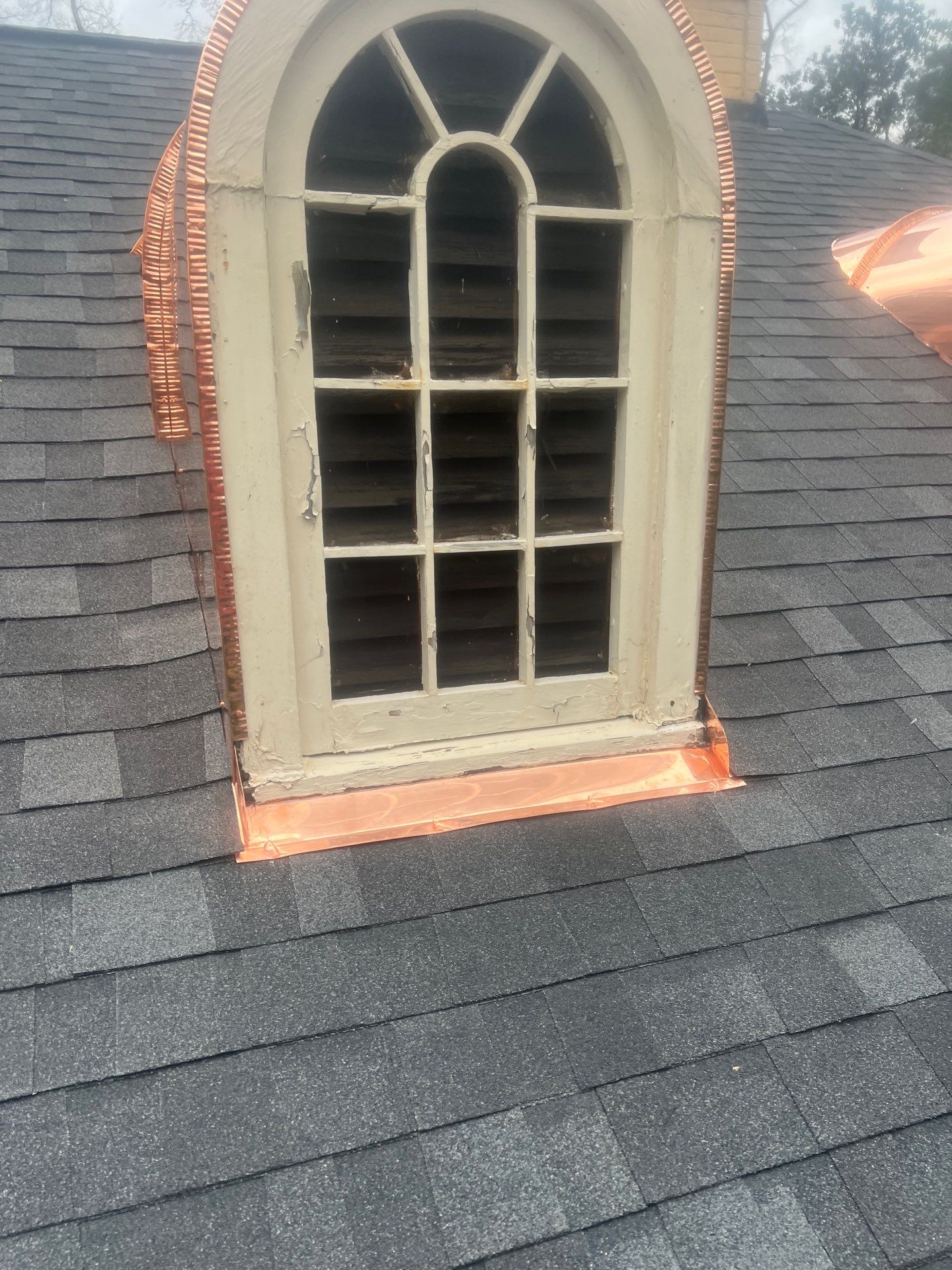 Onyx Black Shingle w/ Copper Upgrades by IAM Roofing LLC