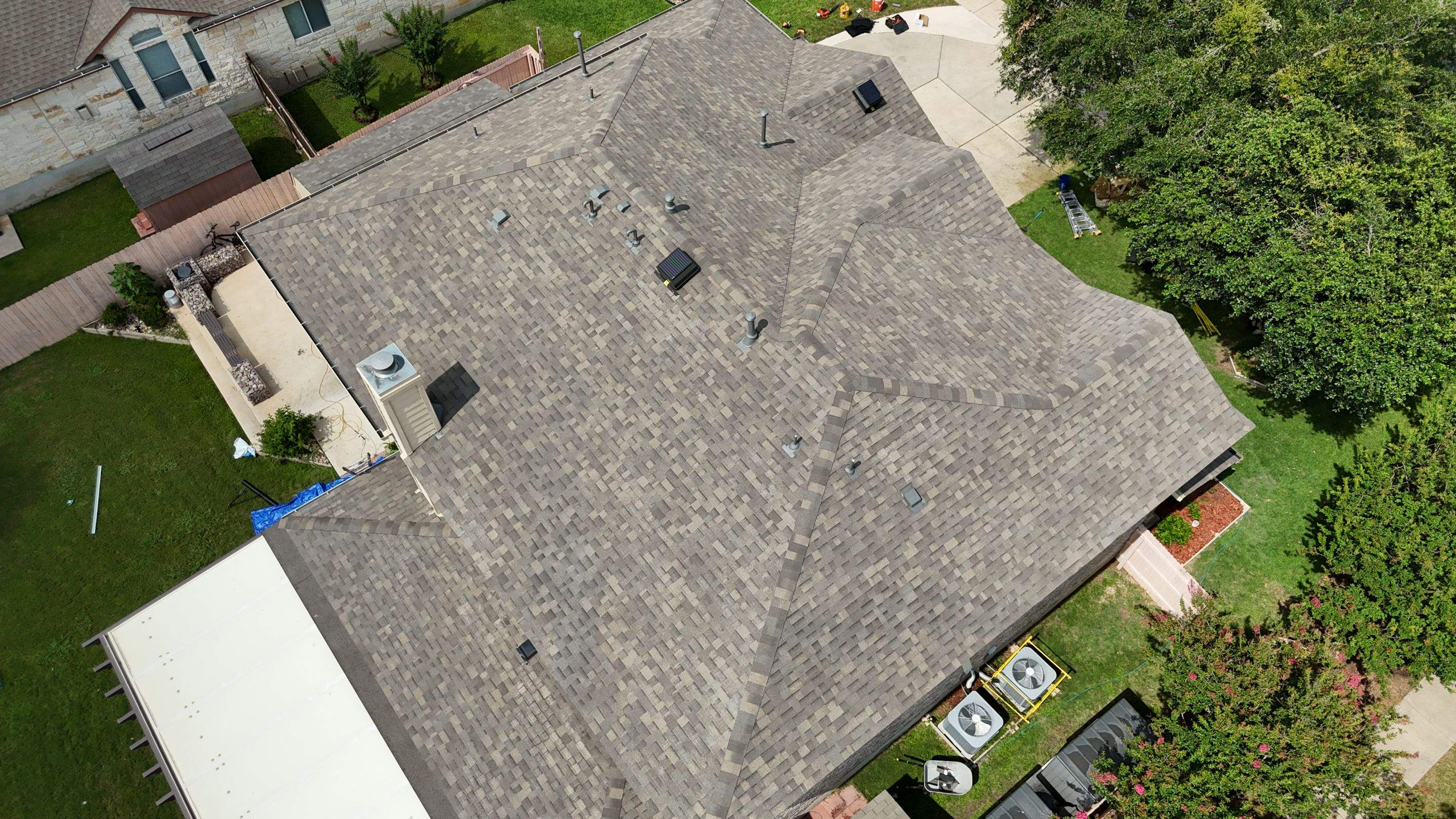 Weathered Wood - Malarkey Vista by RoofsOnly.com