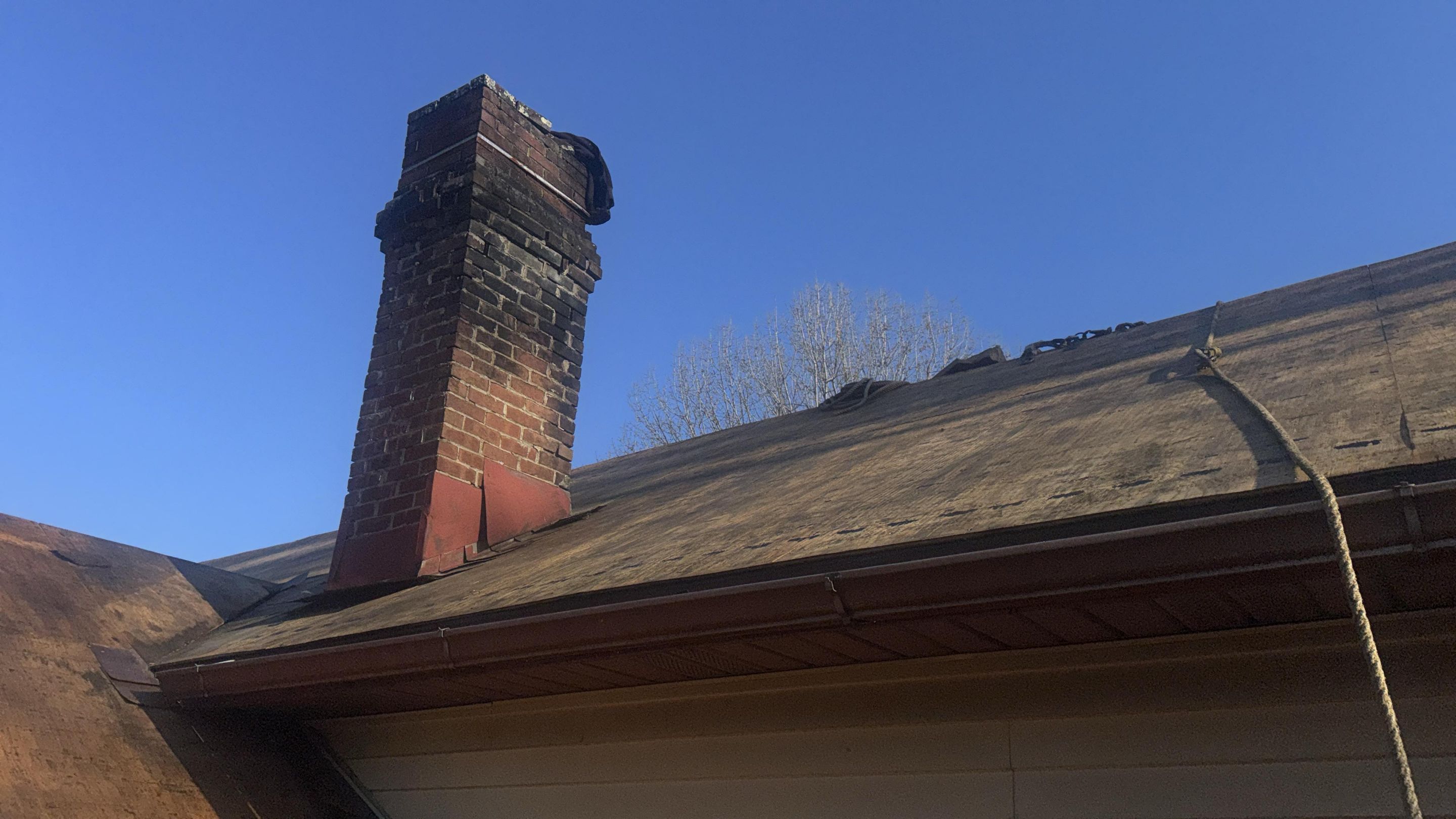 Residential Roofing Installation using GAF Timberline HDZ Charcoal by Rainstoppers Roofing