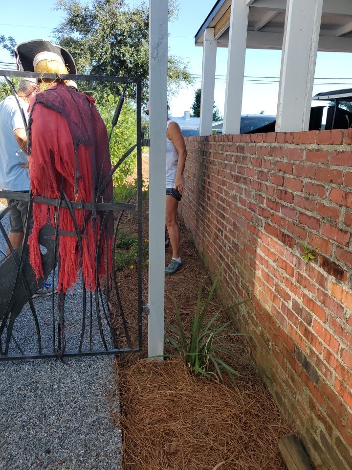 Custom Horizontal Fence  by Hip Square Fence Inc.
